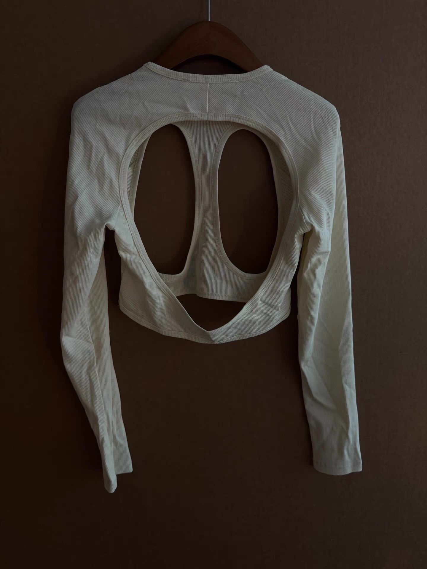 Dion Lee Dion Lee White Cutout Top Q15 Size US L / EU 52-54 / 3 - 5 Thumbnail