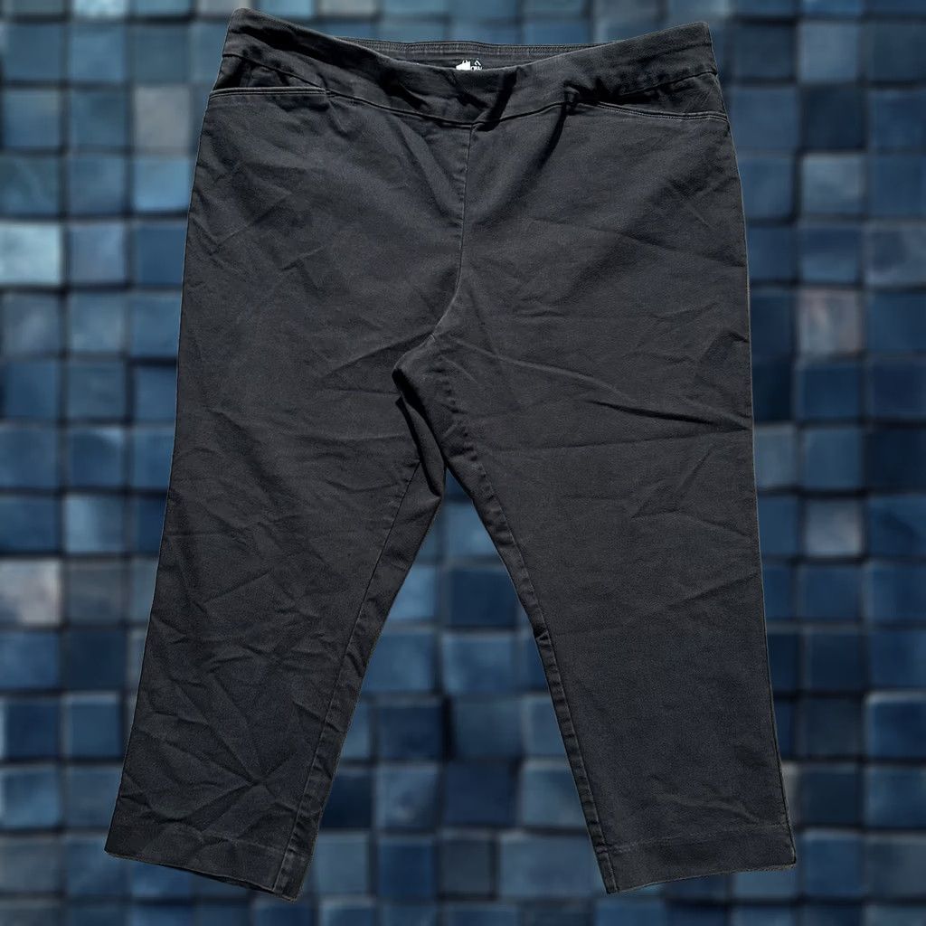 Croft & Barrow Croft Barrow Pants Womens 24W Short Black Effortless Stretch Straight Mid Rise Size 42" / US 20 - 1 Thumbnail