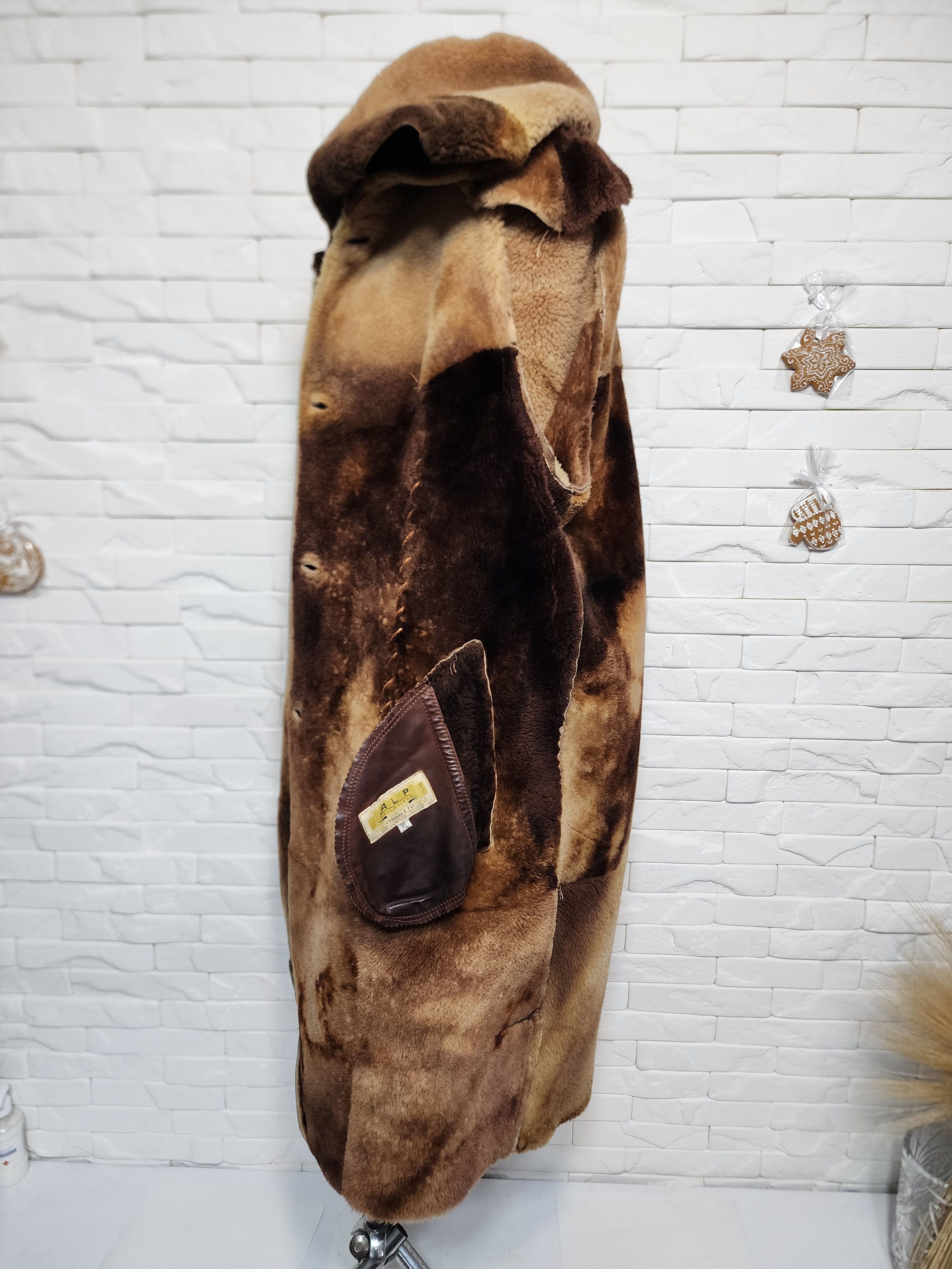 Furla Women's Brown Sheepskin Coat: Genuine Fur Hood Size XL / US 12-14 / IT 48-50 - 9 Thumbnail