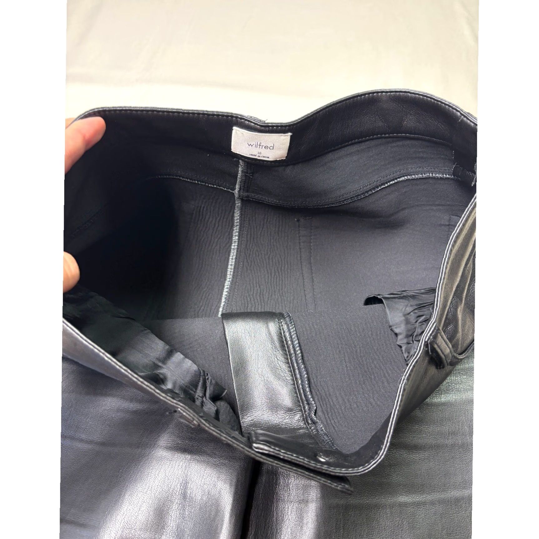Vintage Wilfred Aritzia Black Faux Leather Pants 10 W32 L30 High Rise Straight Leg Womens Dress Pants Size 32" / US 10 / IT 46 - 4 Thumbnail