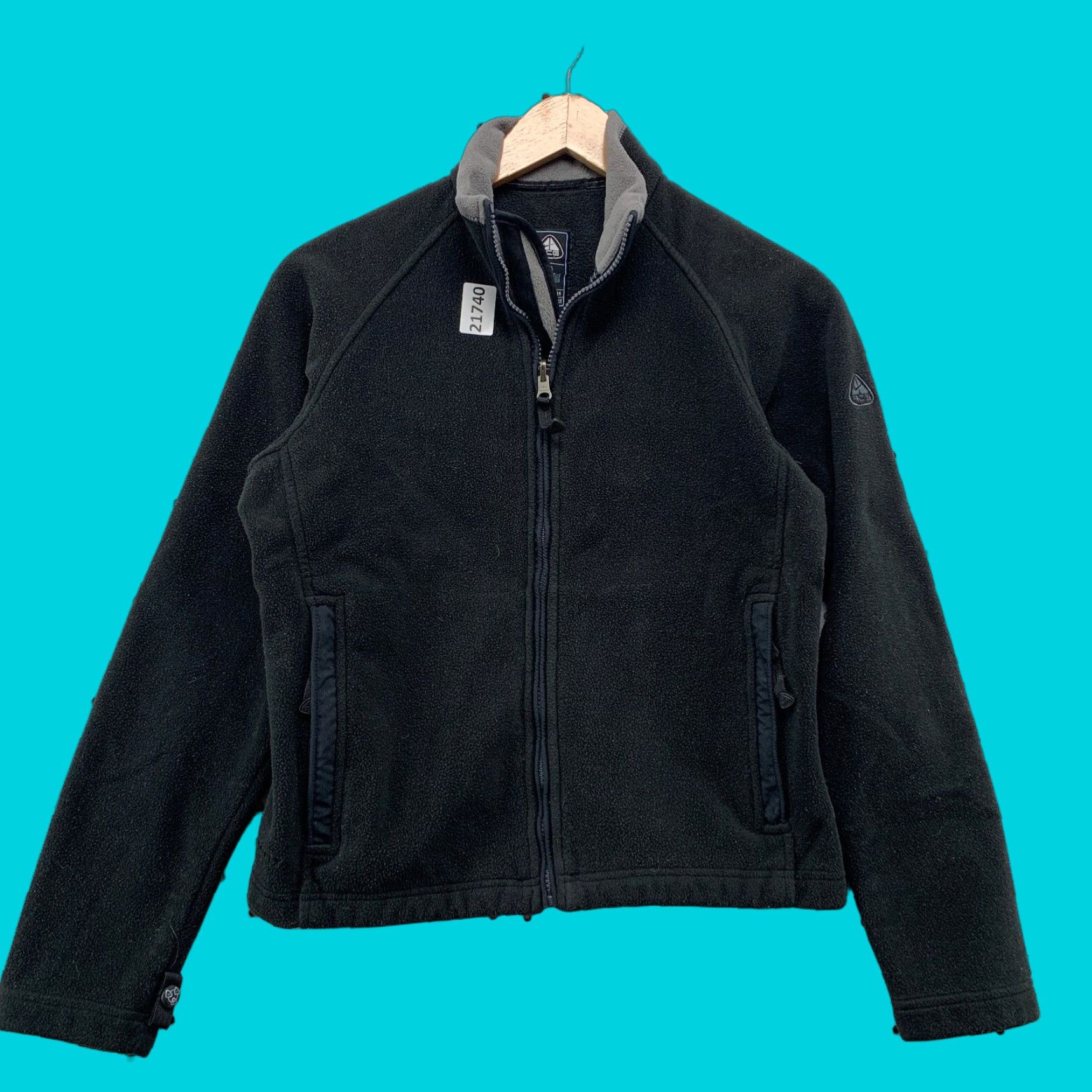 Nike ACG Nike ACG Jacket Black Womens Small 4/6 Full Zip Therma Layer Thermal Liner Mid-Length Adult Women Shirt Size S / US 4 / IT 40 - 1 Thumbnail