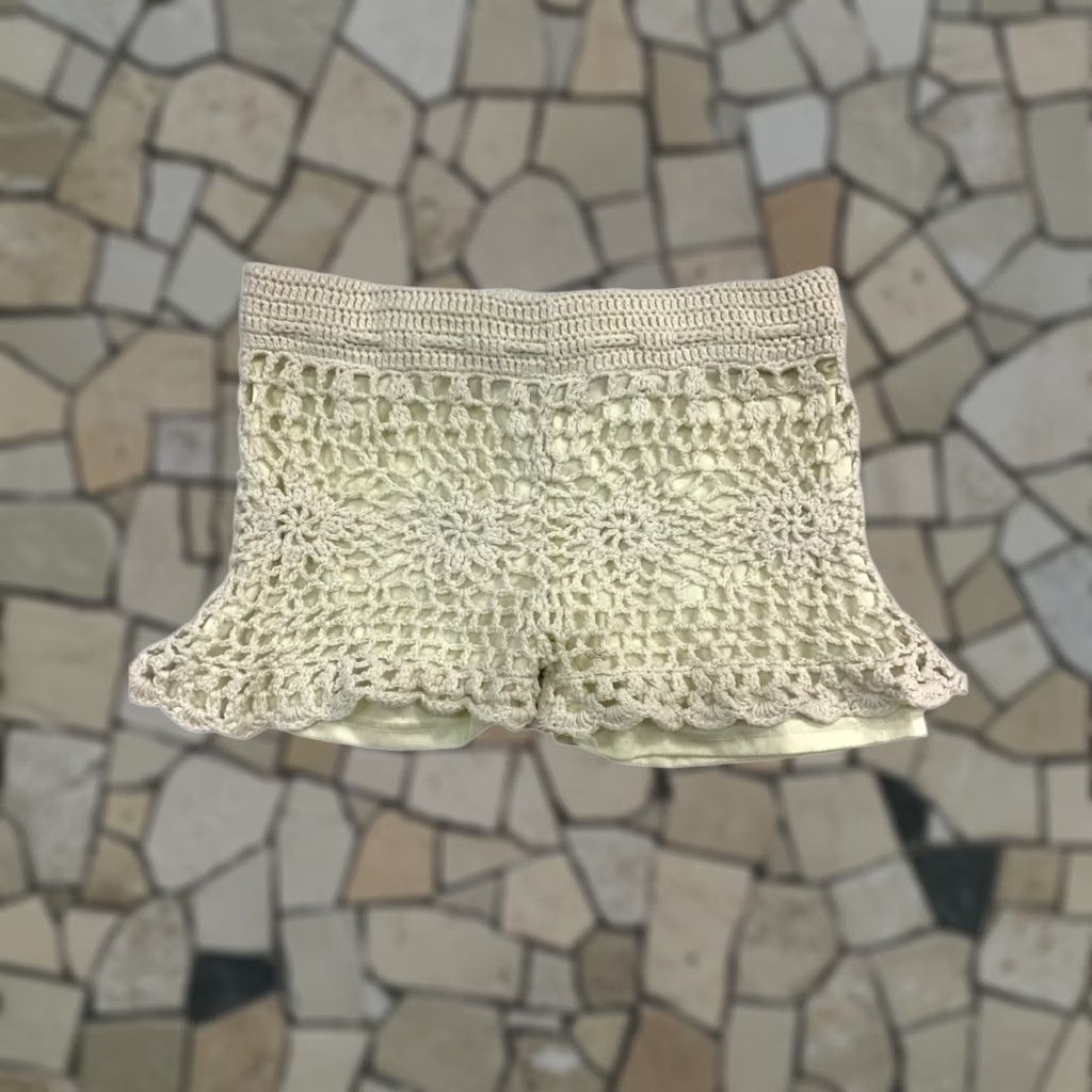 Vintage VINTAGE Wet Seal Women’s Cream Knit Shorts Boyfriend Medium Women’s Shorts Womens Medium Cream Knit Shorts Boys? Size 32" / US 10 / IT 46 - 1 Thumbnail