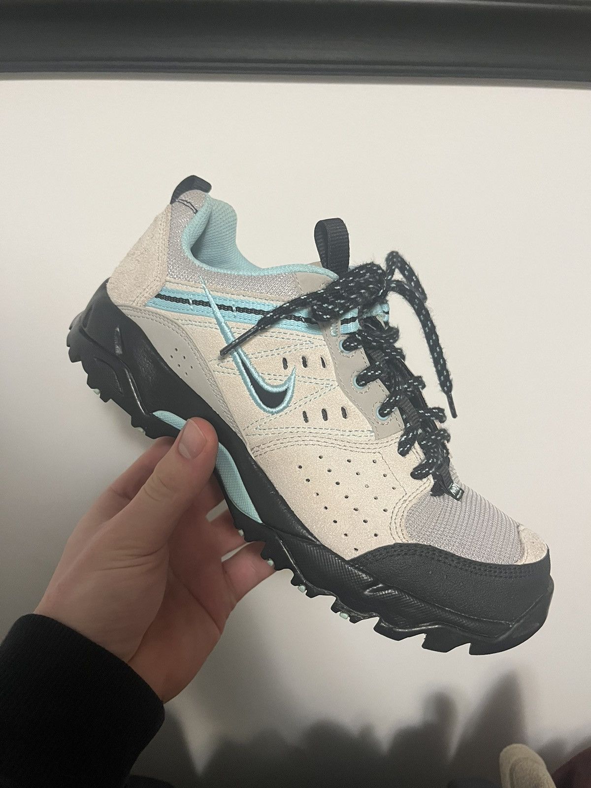 image of Nike Acg Hiking Shoes in Brown, Women's (Size 8.5)
