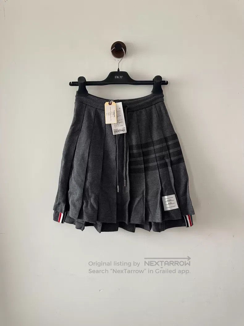 Thom Browne Thom Browne Pleated skirt Size 24" / US 00 / IT 34 - 1 Thumbnail