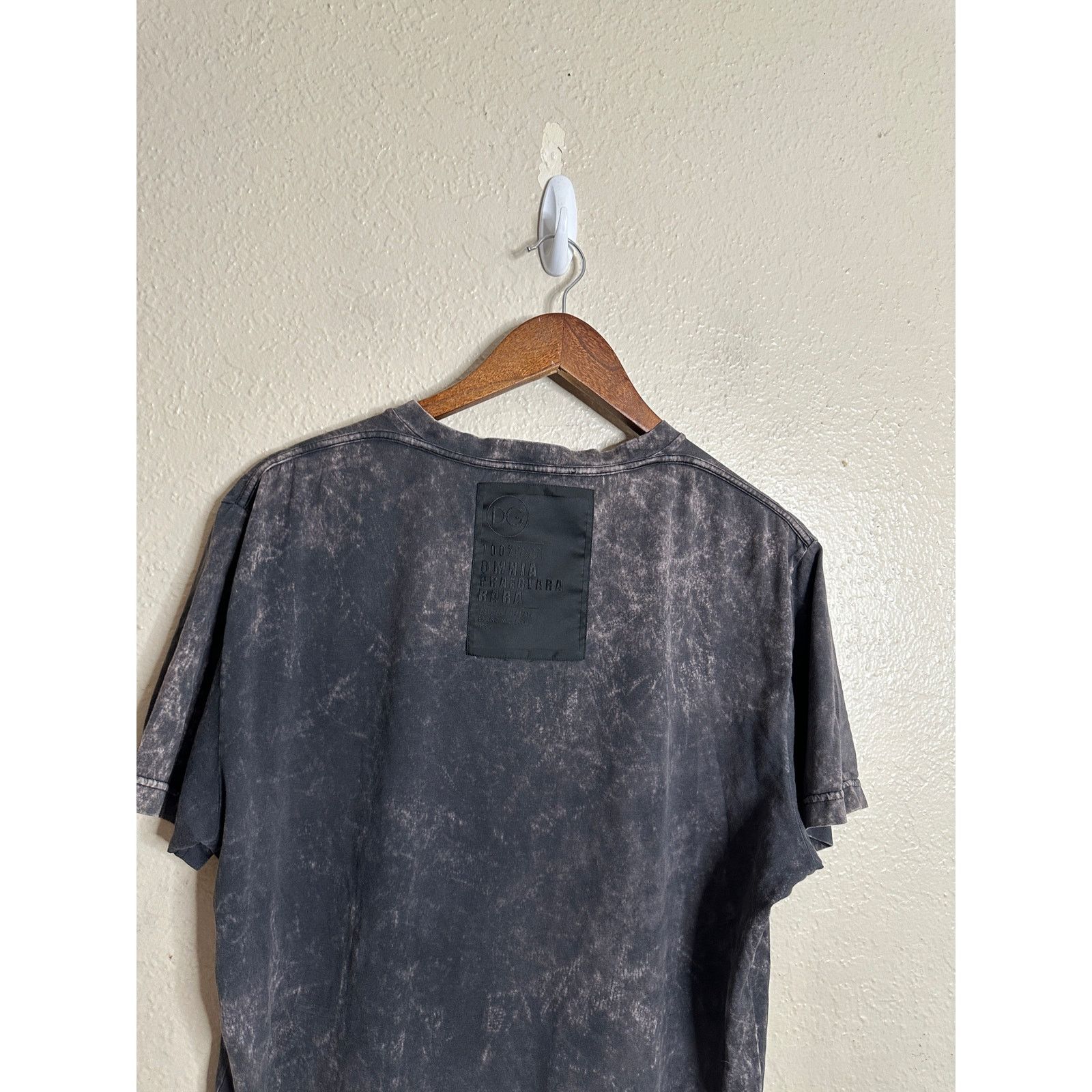 Dolce & Gabbana Dolce & Gabbana Gray Discolored Effect DG Logo T-Shirt Size US M / EU 48-50 / 2 - 3 Thumbnail