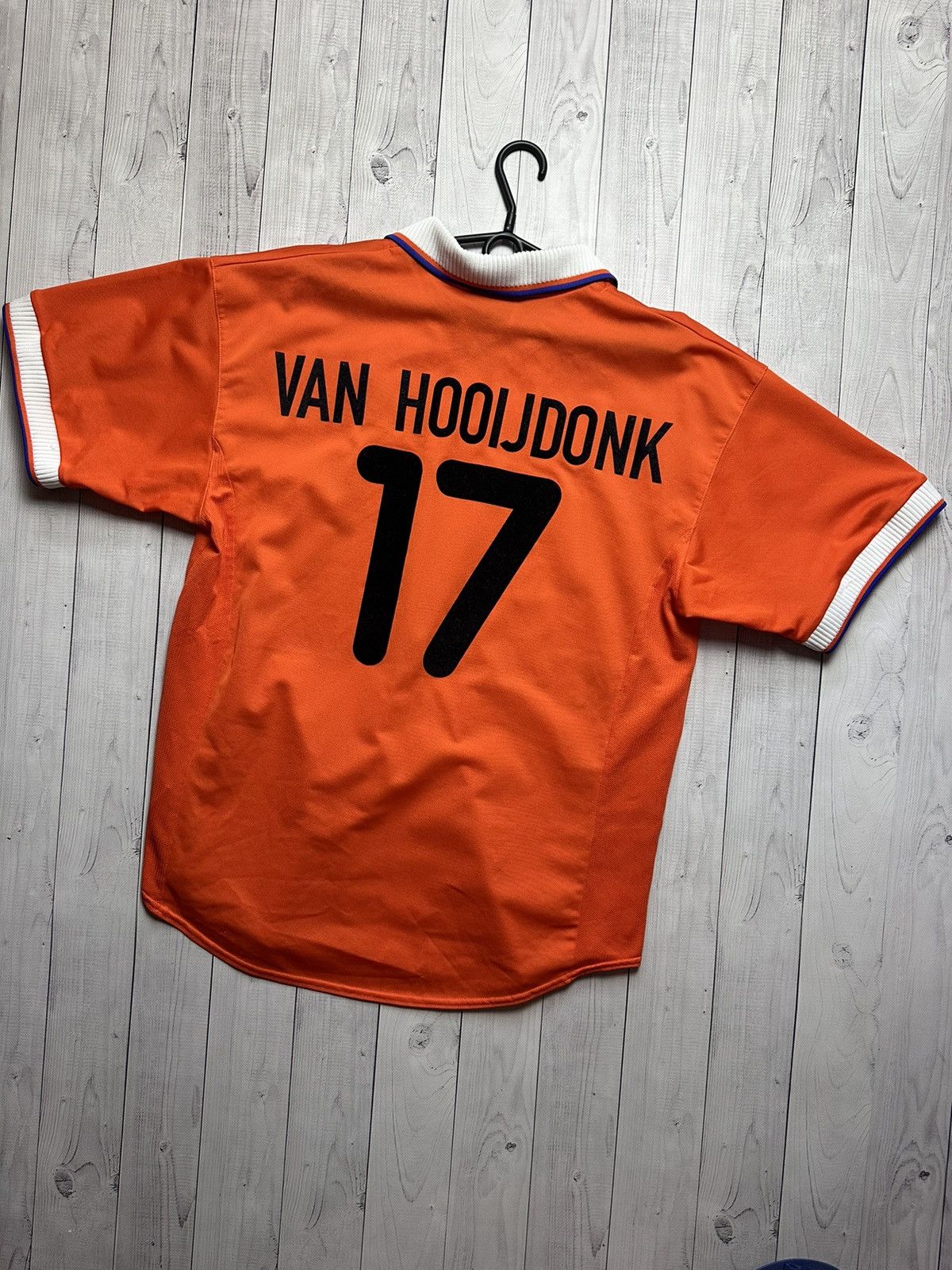 Nike × Vintage Vintage Nike Holland Nederland soccer jersey Van Hooijdonk Size US XL / EU 56 / 4 - 1 Thumbnail