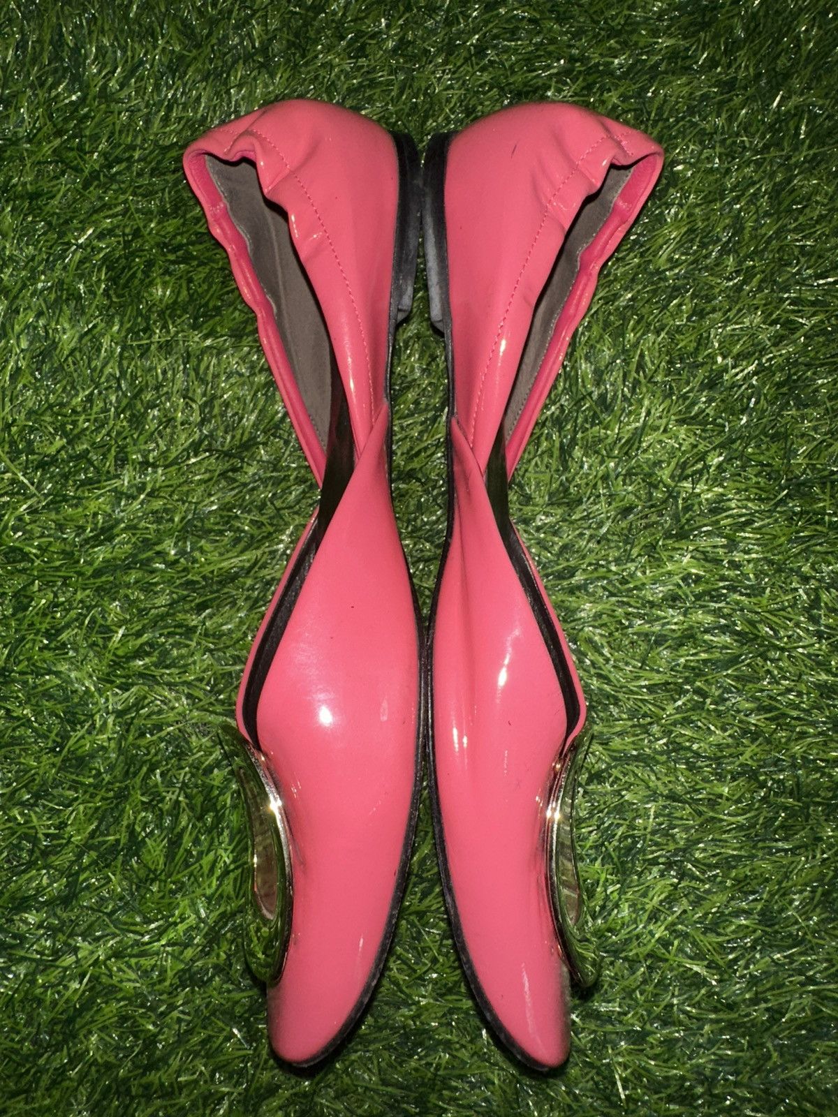 Roger Vivier Roger Vivier Dorsay patent leather ballet flats size 37.5 Size US 7.5 / IT 37.5 - 4 Thumbnail