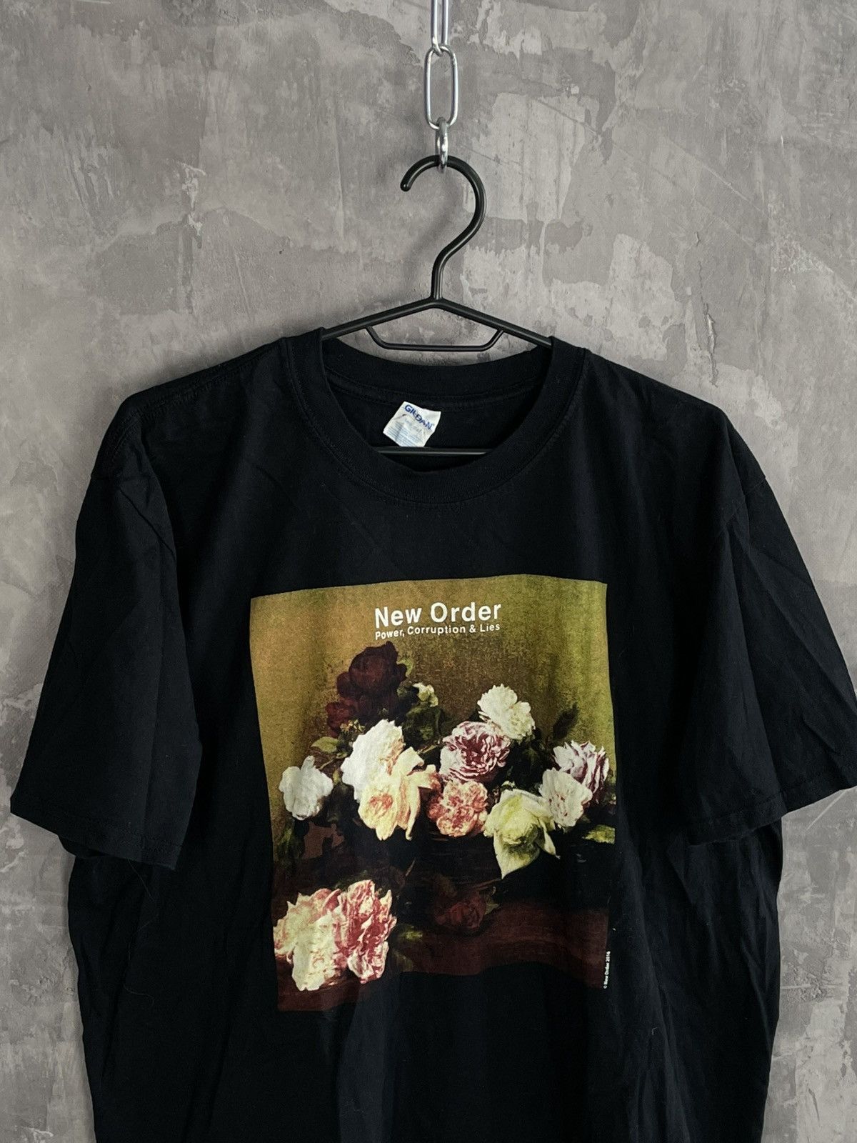 Band Tees Vintage New Order Rock Band Y2K T-shirt Size US XL / EU 56 / 4 - 6 Thumbnail