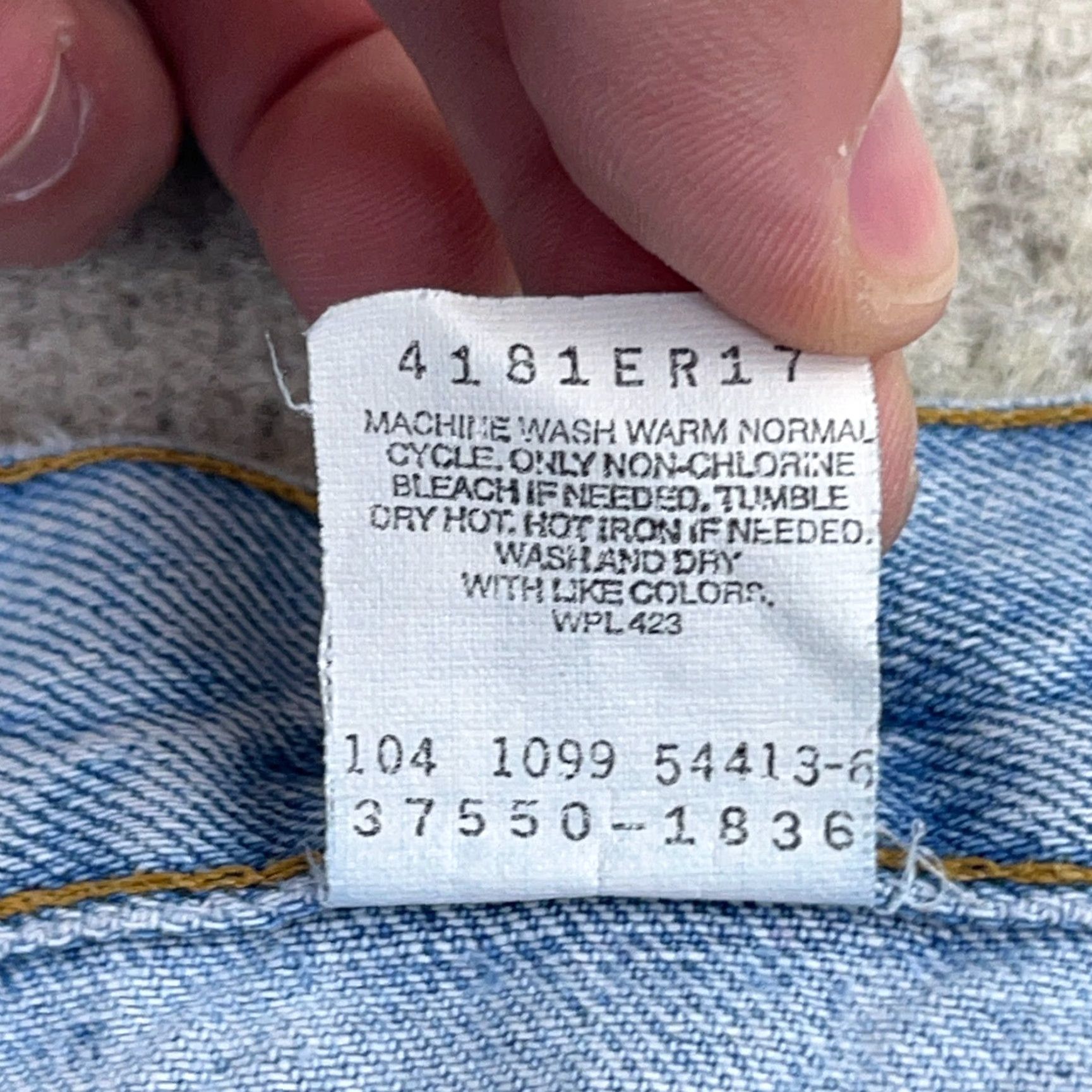 Levi's VINTAGE Levi's 550 Shorts Men 38 Relaxed Loose Fit Blue Denim Jeans Jorts Baggy 90s Style Size US 38 / EU 54 - 4 Thumbnail