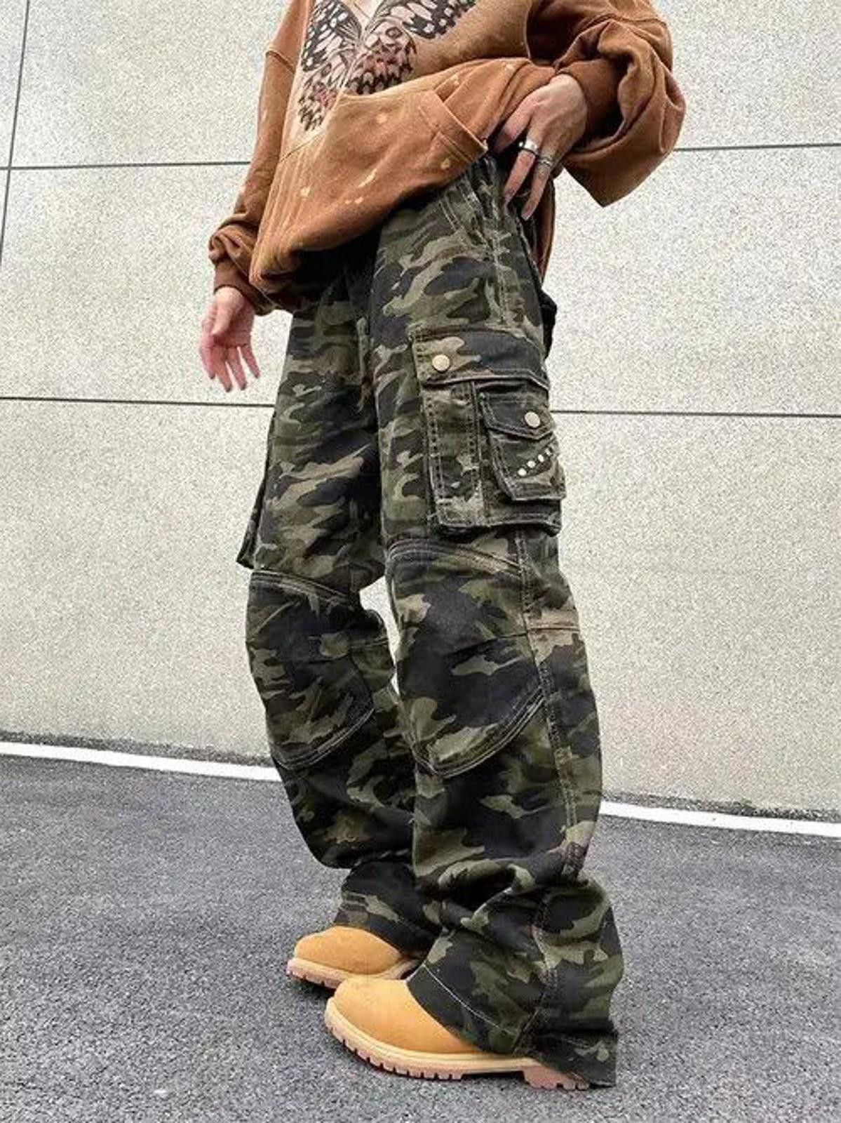 Japanese Brand Camo Cargo Micro Flare Pants Size US 32 / EU 48 - 1 Thumbnail