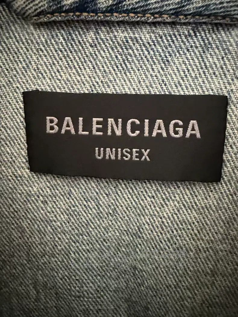 Balenciaga Balenciaga Double B Graffiti Denim Jacket Size US S / EU 44-46 / 1 - 3 Thumbnail