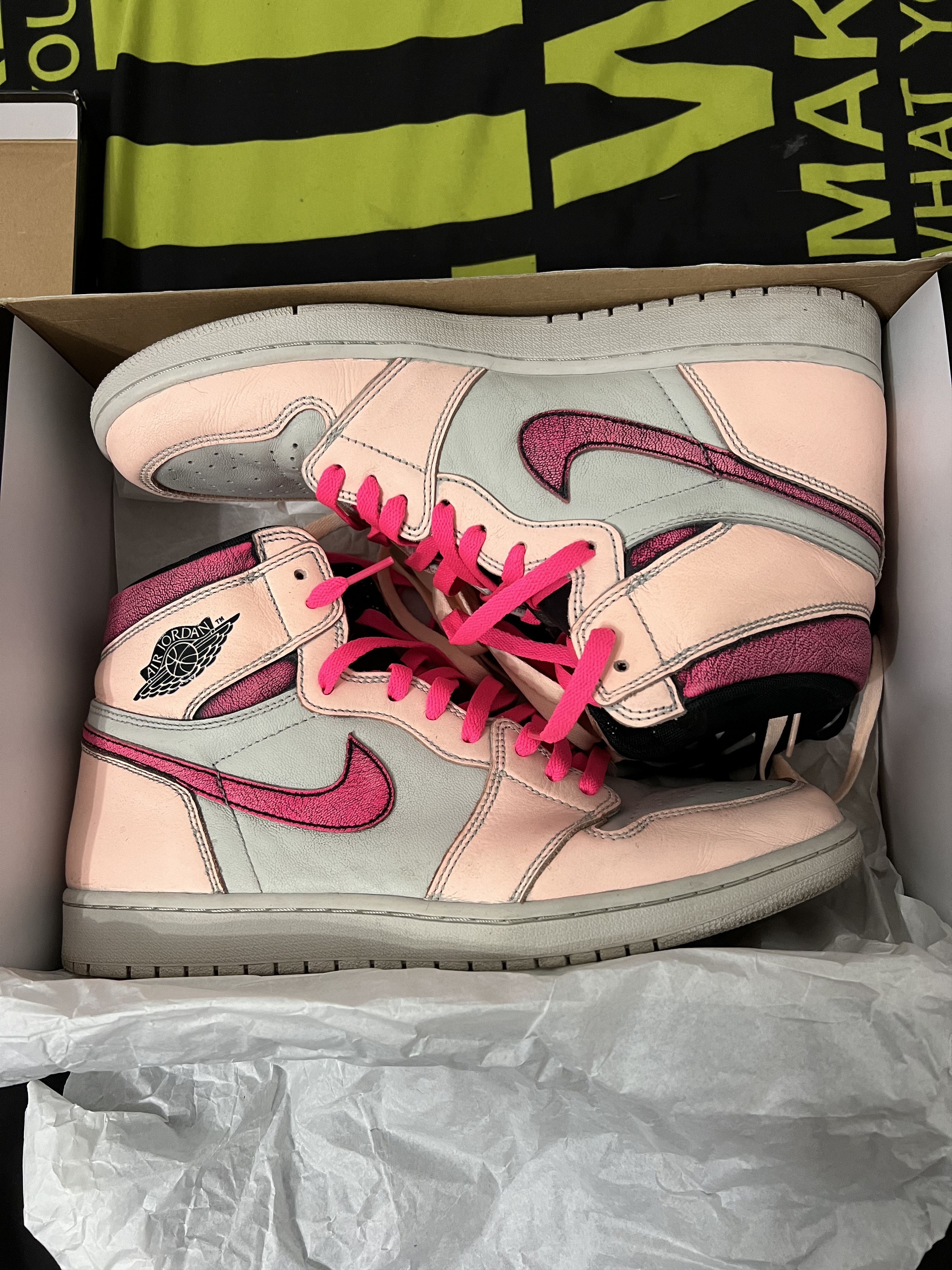 image of Jordan Brand 1 OG High Defiant Us 13 / 47,5 Shoes in Light Bone/Black/Crimson Tint, Men's