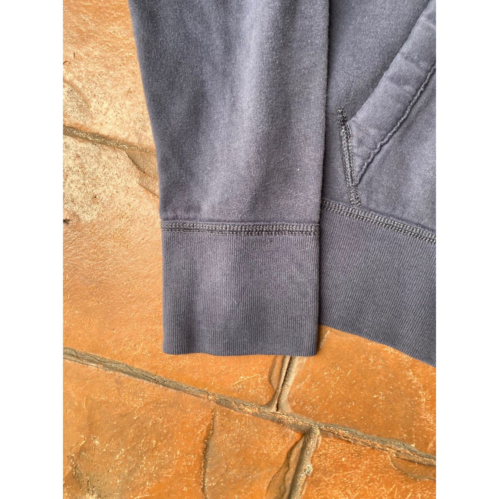 Abercrombie & Fitch VINTAGE Abercrombie & Fitch Muscle Zip Up Hoodie Men Small Gray Logo 00s Size US S / EU 44-46 / 1 - 5 Thumbnail