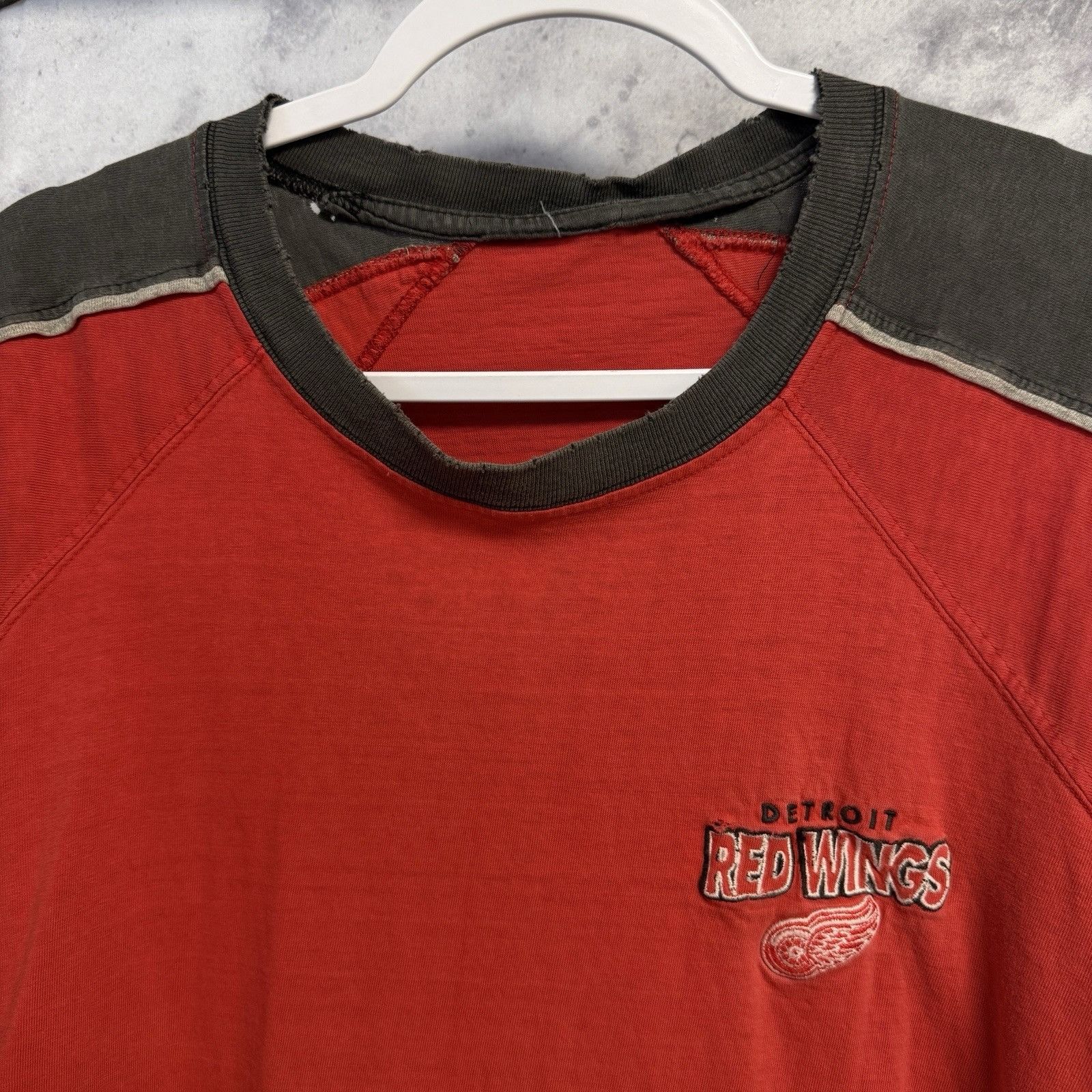 NHL Vintage Detroit Red Wings T Shirt Mens 2XL Red Short Sleeve Size US XXL / EU 58 / 5 - 1 Thumbnail