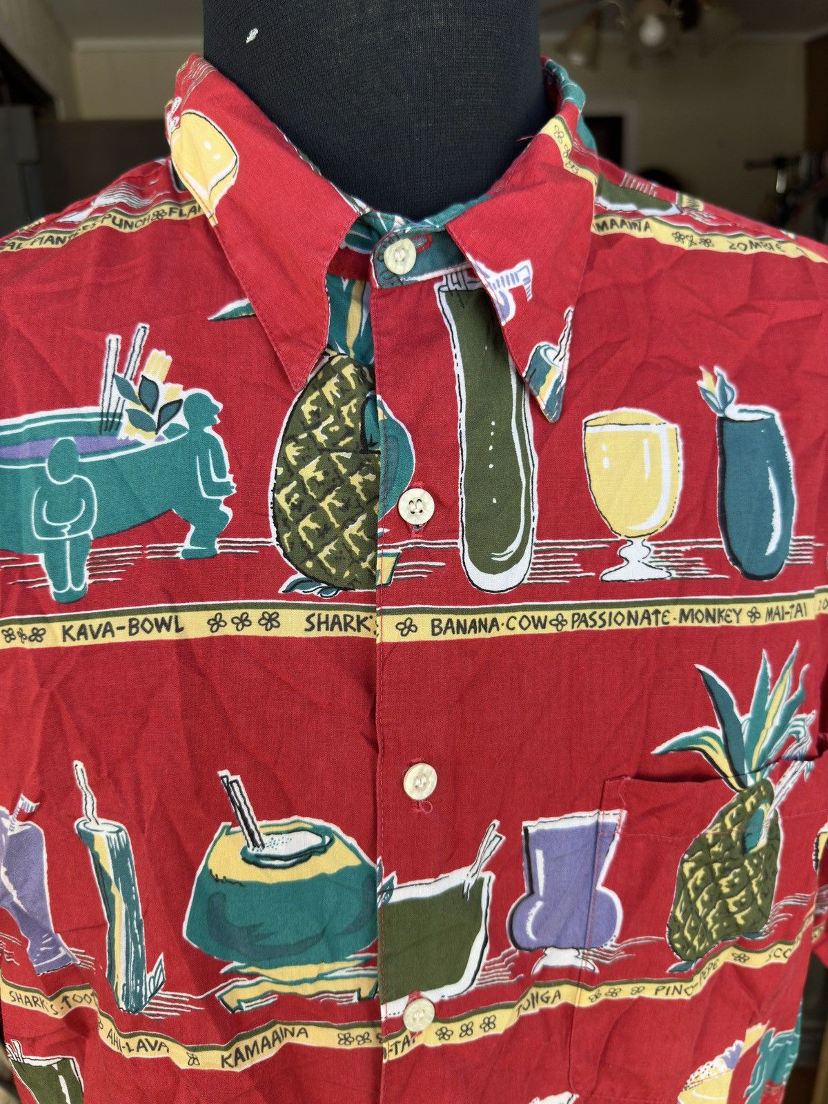 Reyn Spooner PreOwned Reyn Spooner Red Hawaiian Print Men's XL Size US XL / EU 56 / 4 - 3 Thumbnail