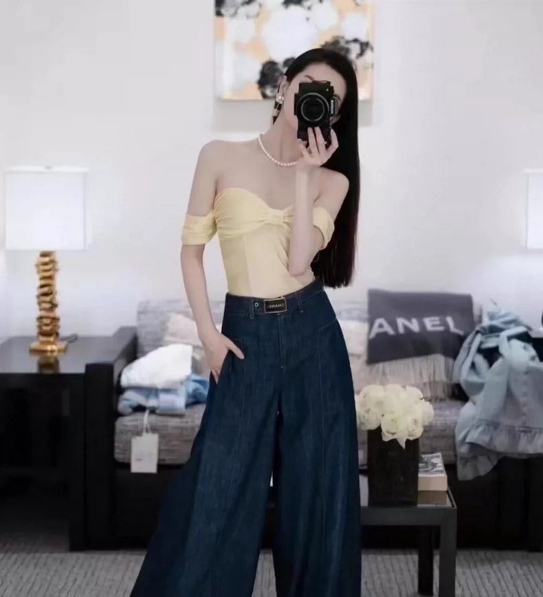 Chanel Chanel 23s goose yellow chest Size XS / US 0-2 / IT 36-38 - 6 Thumbnail