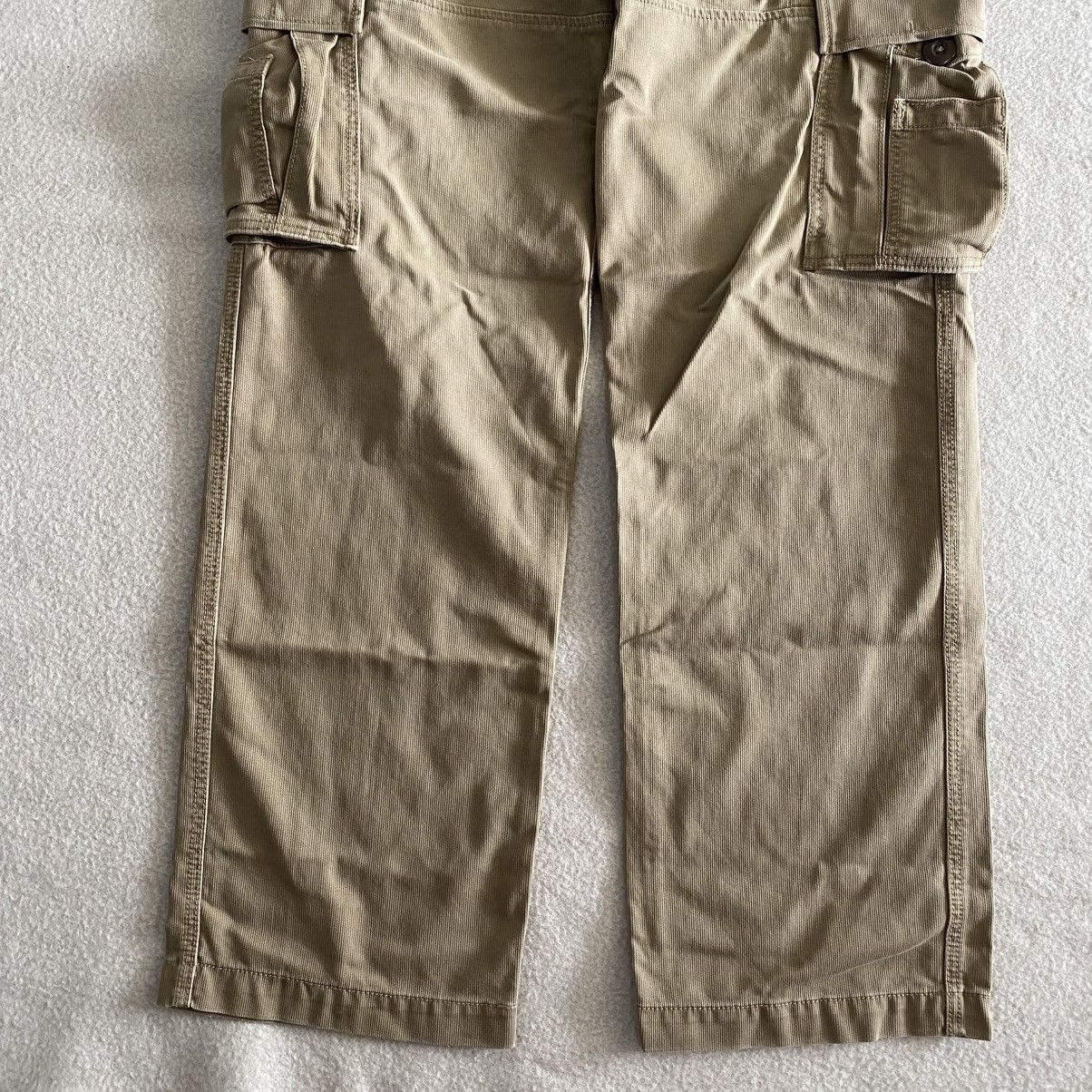 Levi's Vintage Clothing × Vintage Vintage Y2K Levis Cargo Pants w36 Size US 36 / EU 52 - 3 Thumbnail