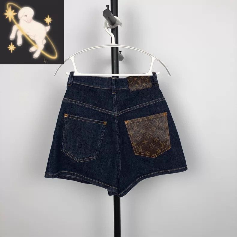 Louis Vuitton Louis Vuitton Dark blue patchwork pocket denim shorts Size 35" - 1 Thumbnail