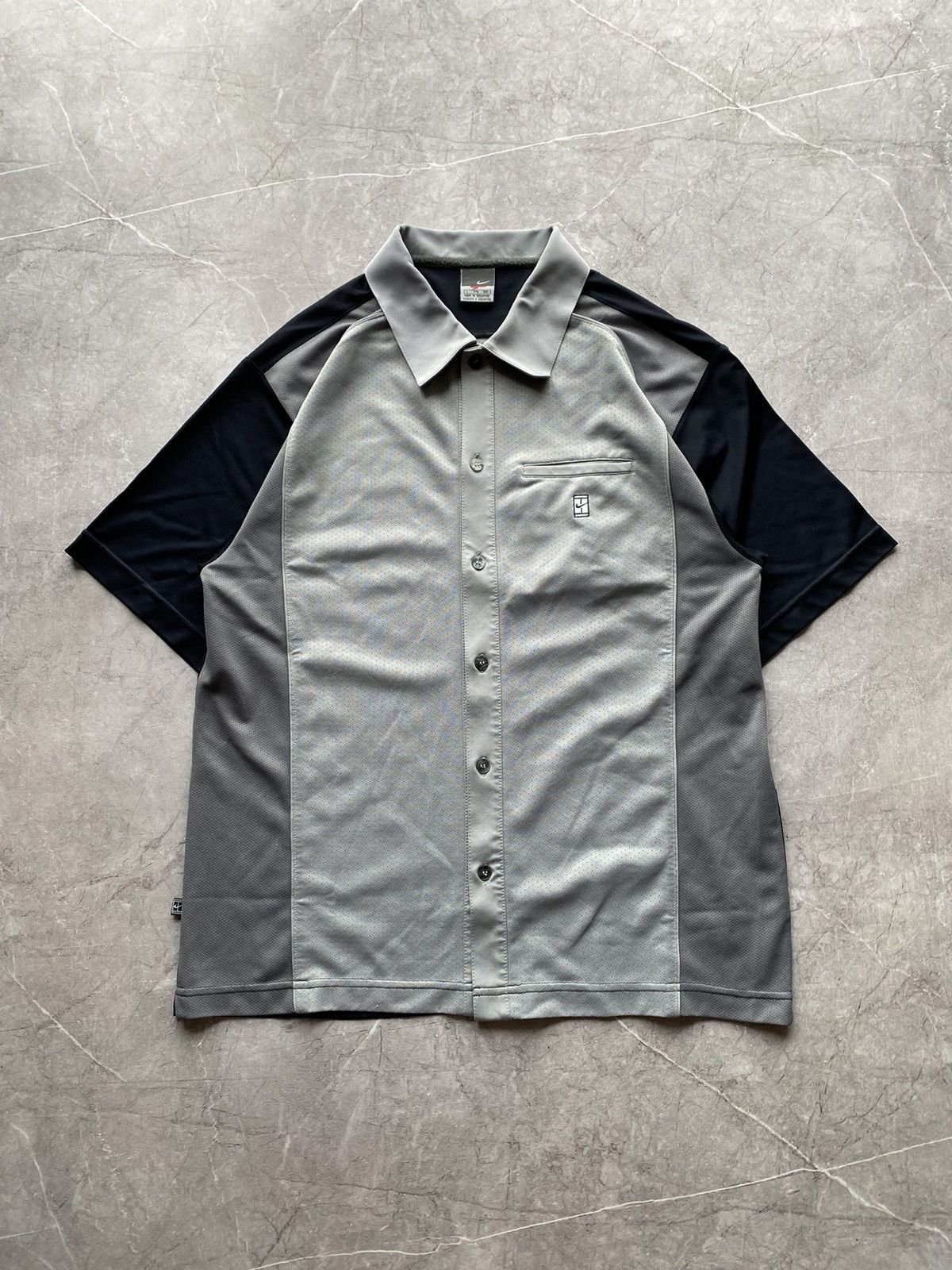 Nike Vintage Nike Court Two-Tone Tennis Polo Shirt Grey Navy Size US L / EU 52-54 / 3 - 2 Thumbnail