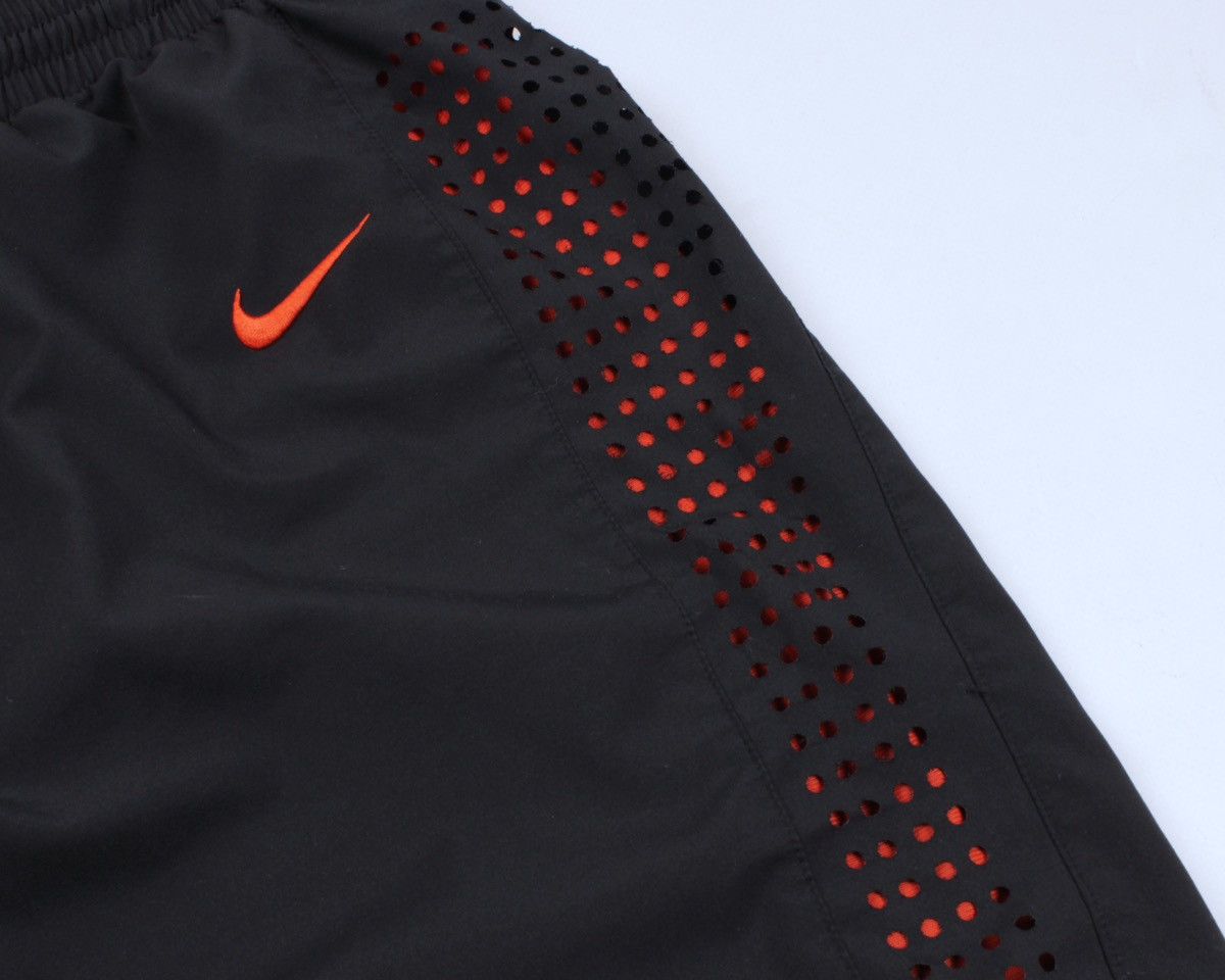 Nike × Vintage NIKE Vintage University ofMiami Hurricanes Basketball Shorts Size US 32 / EU 48 - 4 Thumbnail