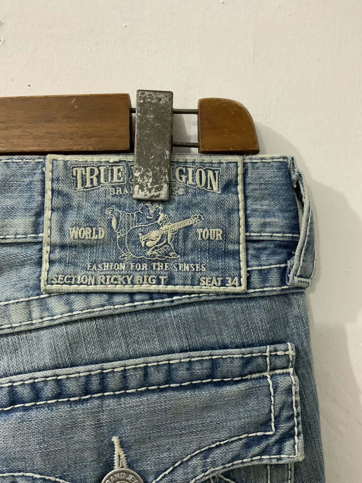 True Religion True Religion Distressed Acid Wash Fade Jeans Size US 33 - 13 Thumbnail