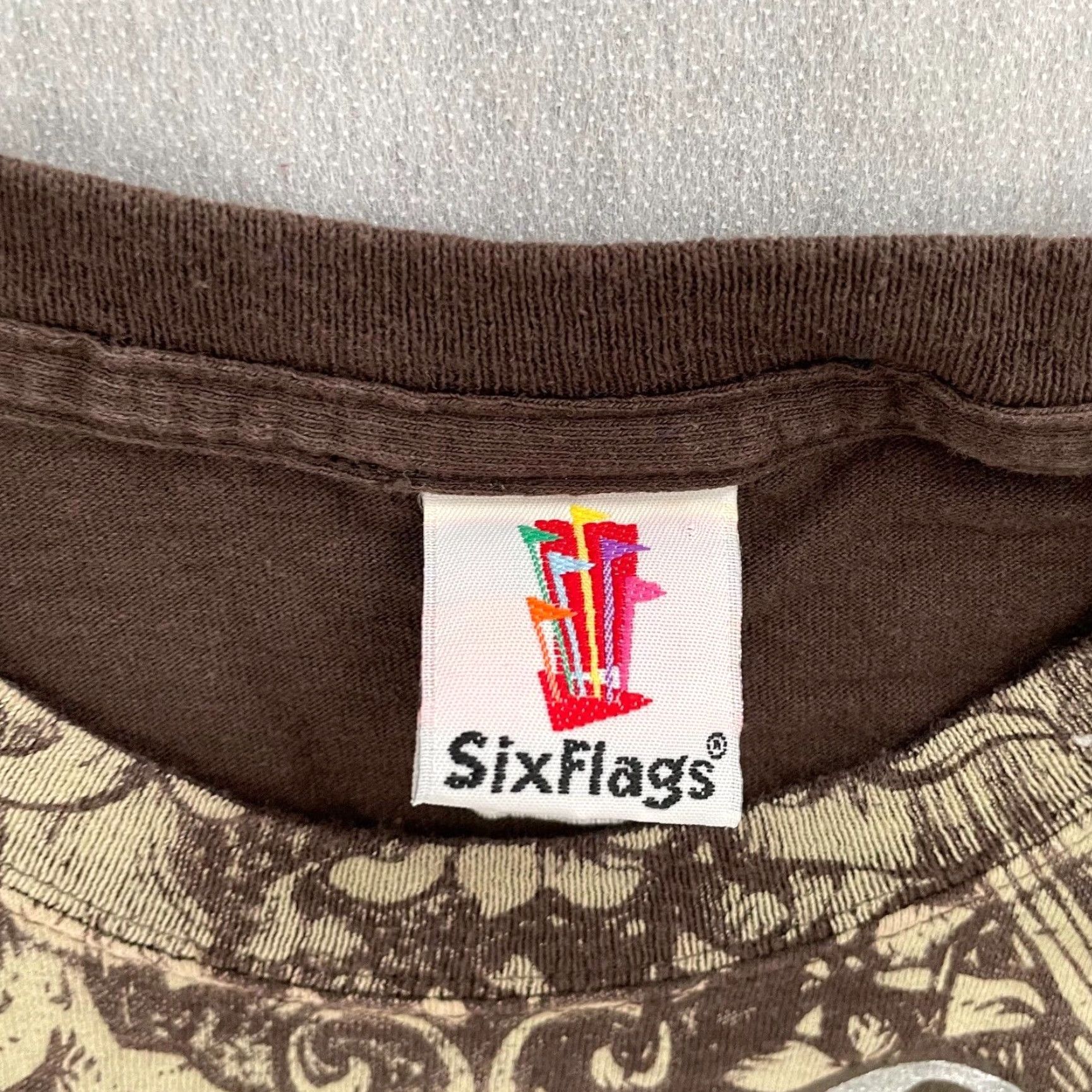Vintage Six Flags Shirt Adult Medium Brown Six Flags Theme Park Skull Graphic T-Shirt Mens M Brown Amusement Park 90s Skull Theme Comics Mens Size US M / EU 48-50 / 2 - 5 Thumbnail
