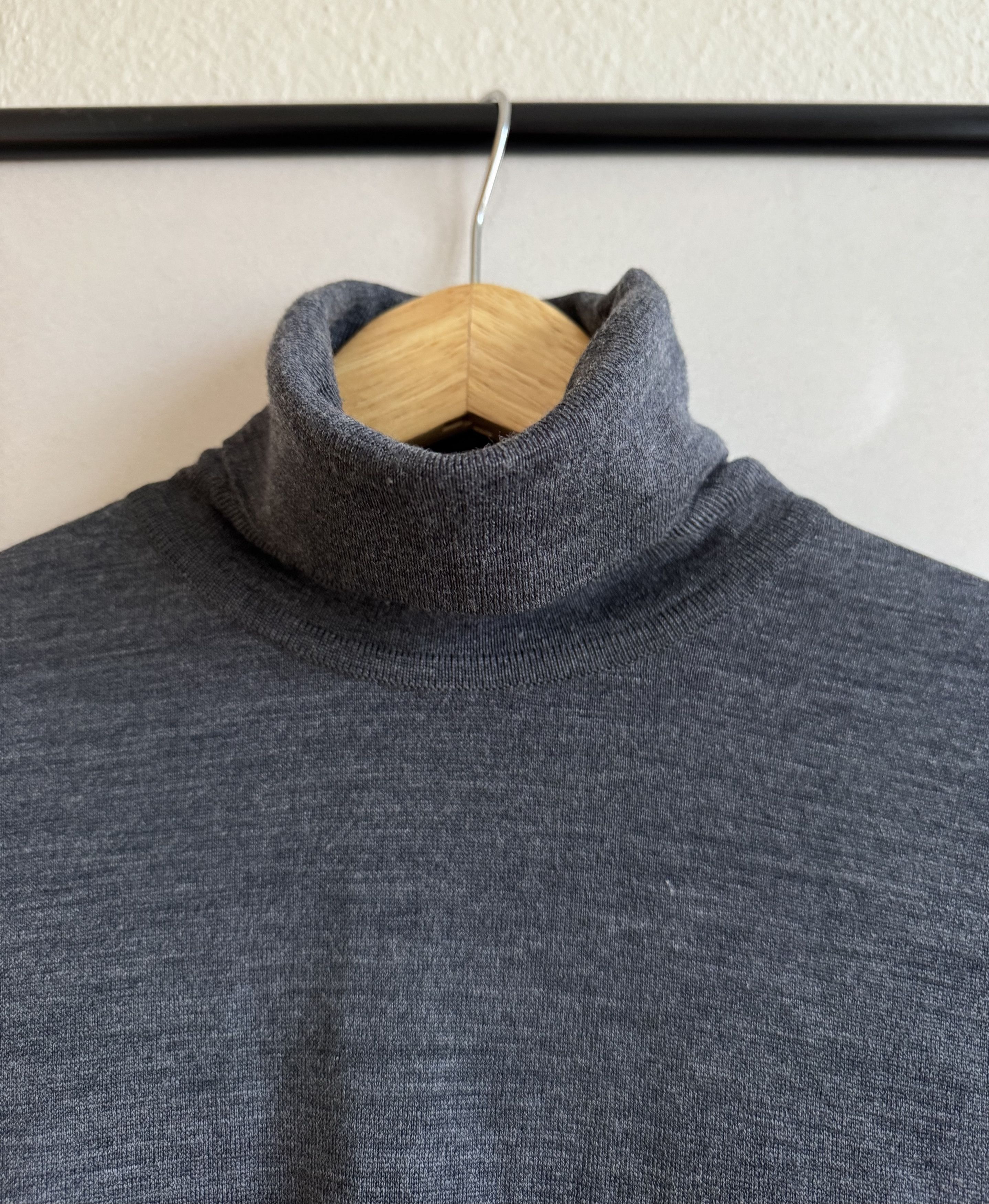 John Smedley John Smedley Extra Fine Merino Wool Rollneck Size M Size US M / EU 48-50 / 2 - 4 Thumbnail