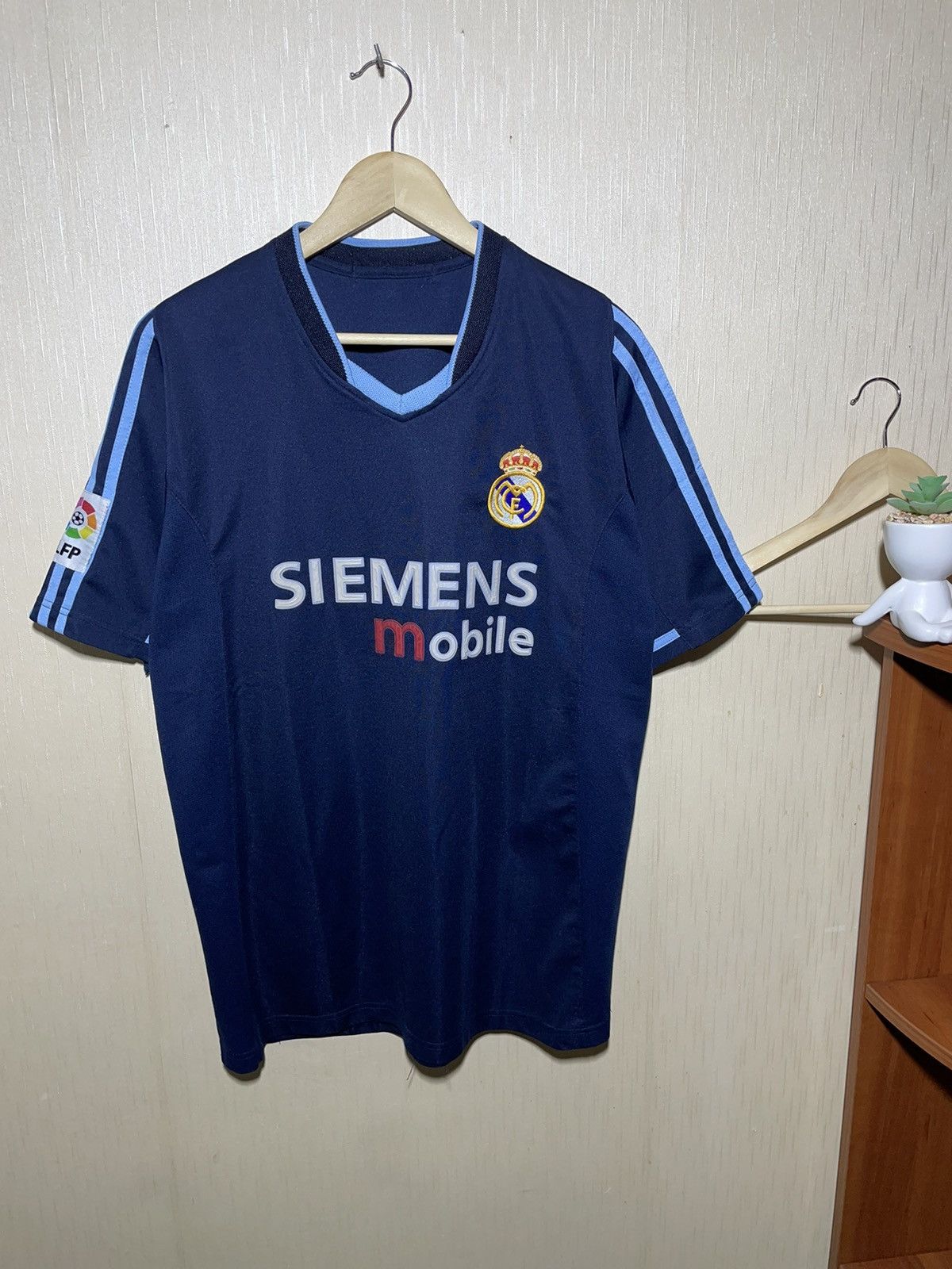 Vintage Real Madrid vintage soccer t shirt Size US L / EU 52-54 / 3 - 1 Thumbnail