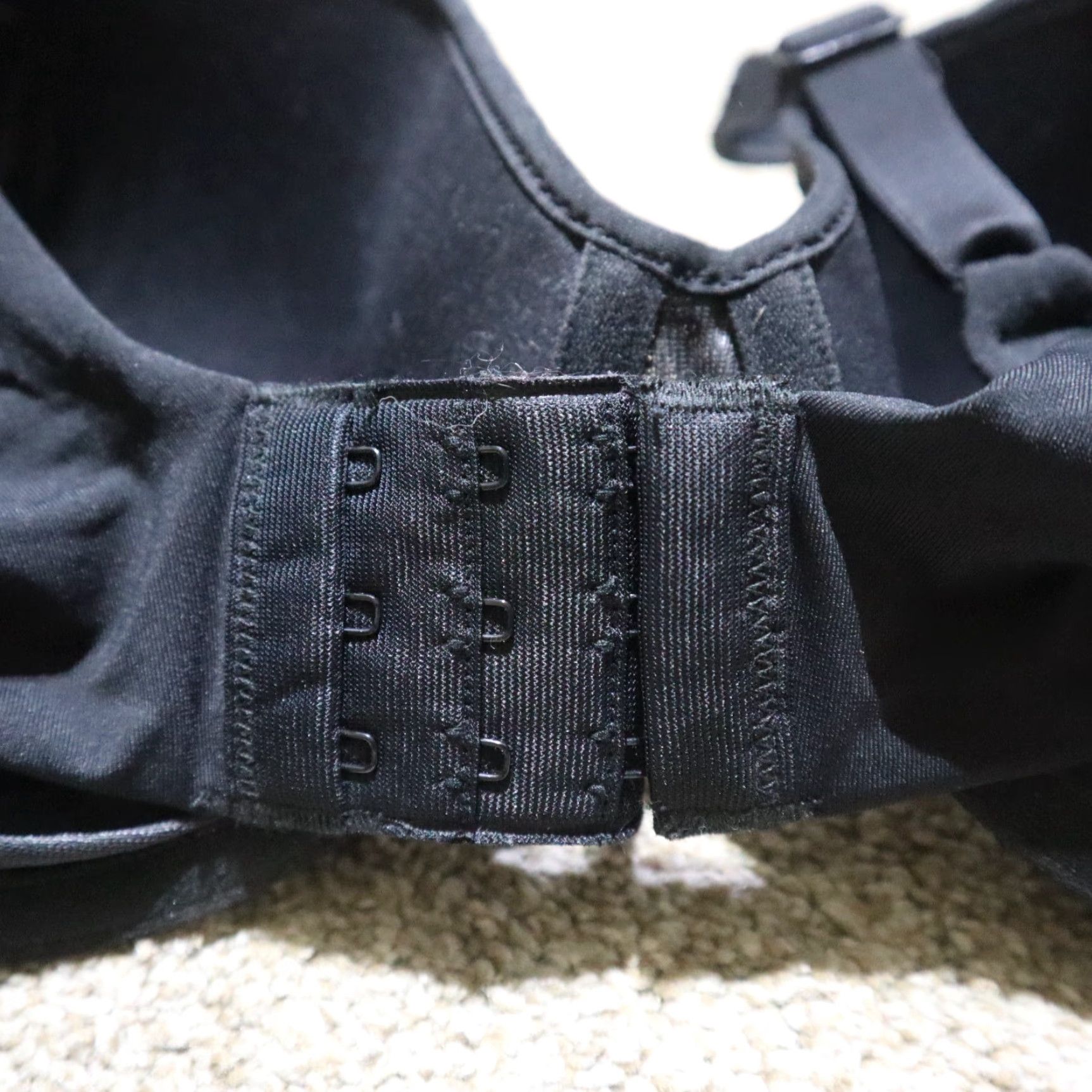 Vintage BALI Women's Full Coverage Underwire Bra C 40/90 Black Nylon Size ONE SIZE - 3 Thumbnail
