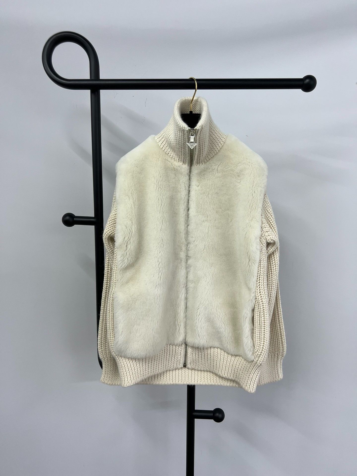 Prada Prada Beige Fur Knit Coat Size US XS / EU 42 / 0 - 1 Thumbnail