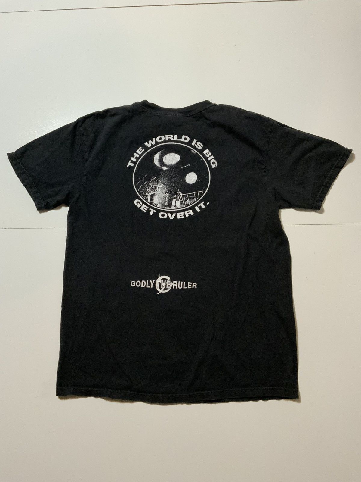 Comfort Colors Godly The Ruler The World Is Big Get Over It Aliens T-Shirt Size US L / EU 52-54 / 3 - 2 Thumbnail