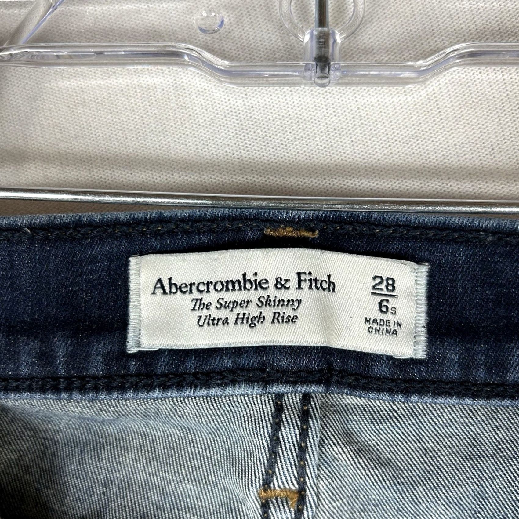 Abercrombie & Fitch Abercrombie & Fitch The Super Skinny Ultra High Rise Jeans Womens 28 Stretch Size 28" / US 6 / IT 42 - 5 Thumbnail