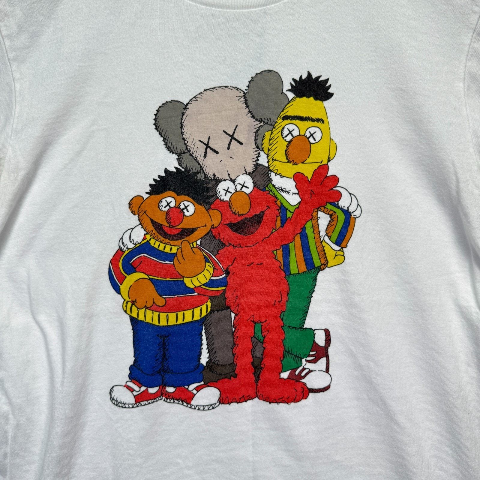 Kaws Kaws x Uniqlo Sesame Street Elmo Bert Ernie Tee T Shirt 2XS Size US XS / EU 42 / 0 - 3 Thumbnail