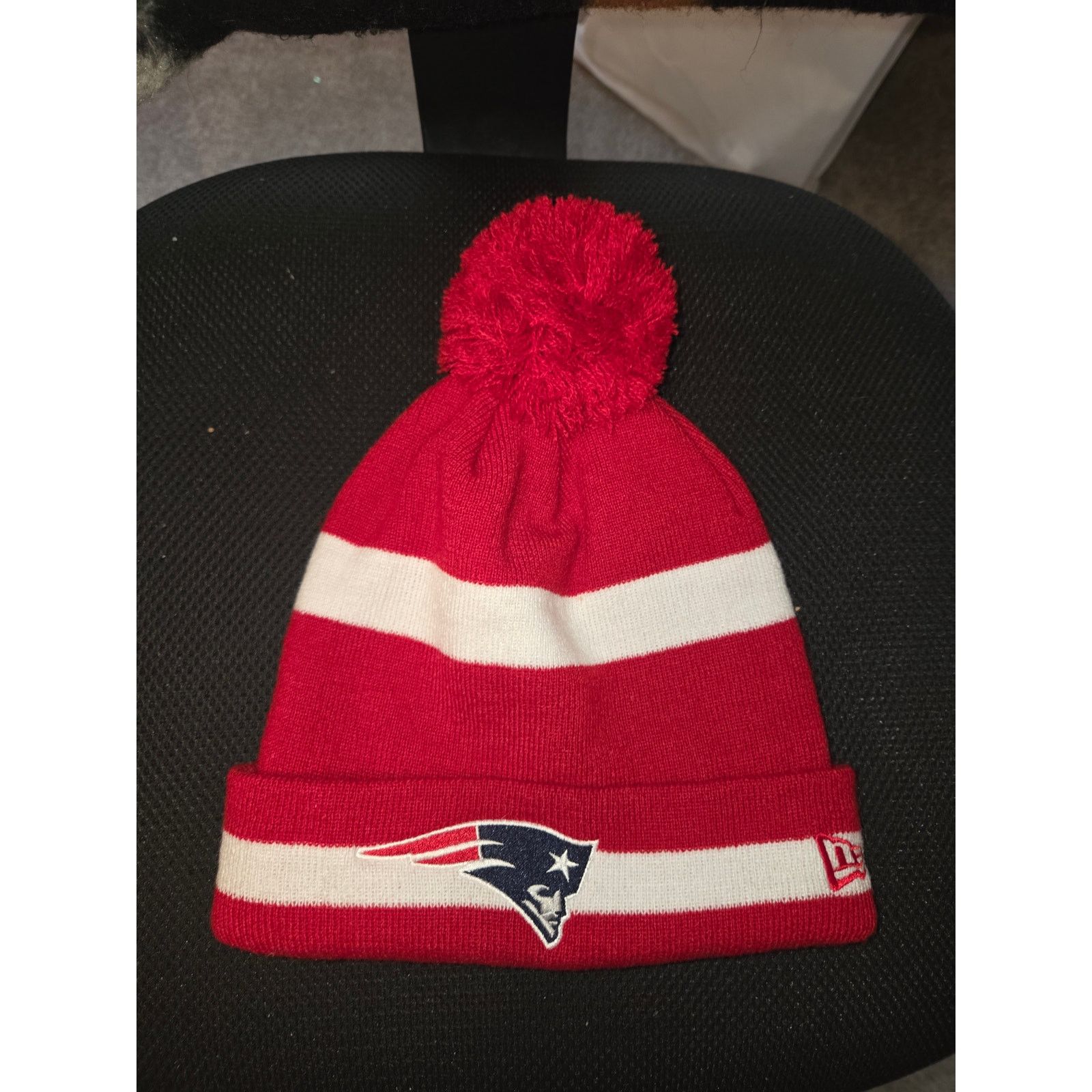 New Era NE Patriots New Era pompom beanie NWOT Superbowl Adult, OS Size ONE SIZE - 1 Thumbnail