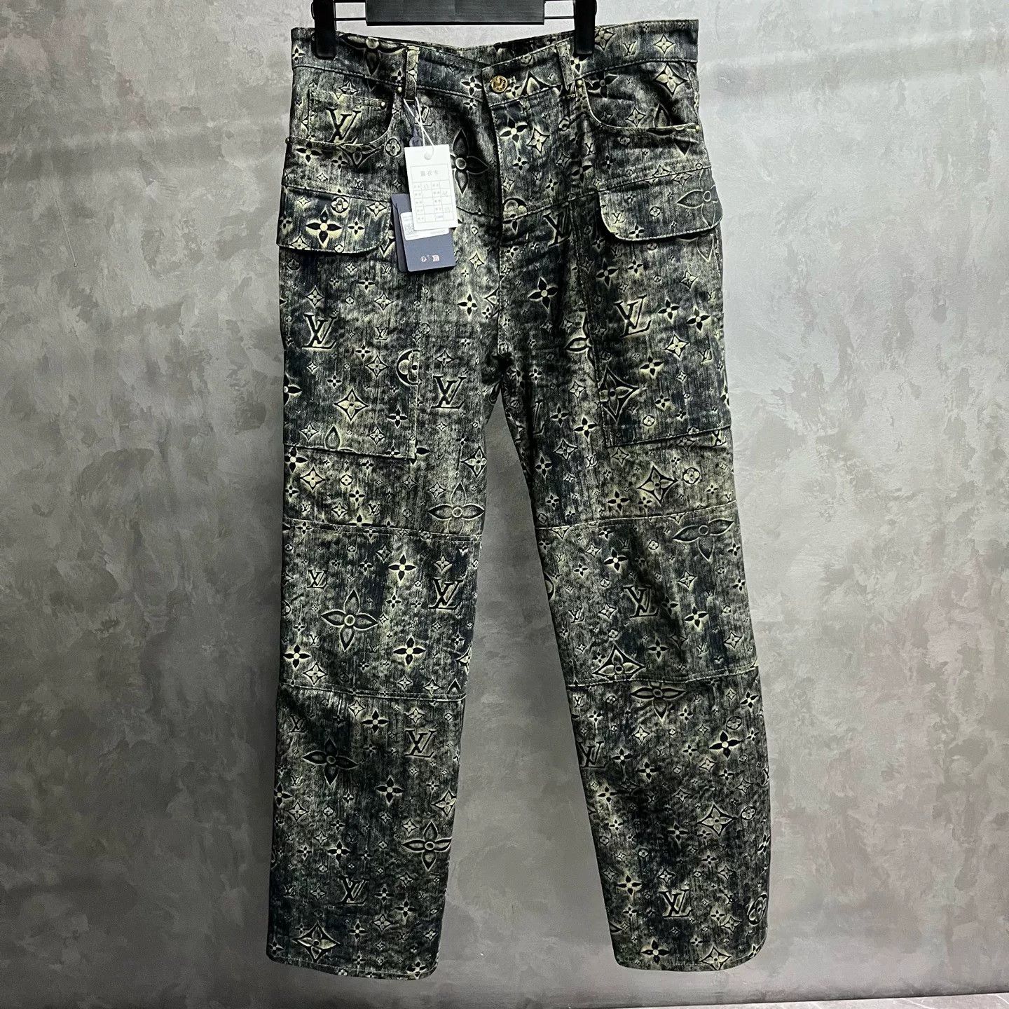 Louis Vuitton Louis Vuitton Brown Multi-Pocket Casual Pants Size US 33 - 1 Thumbnail