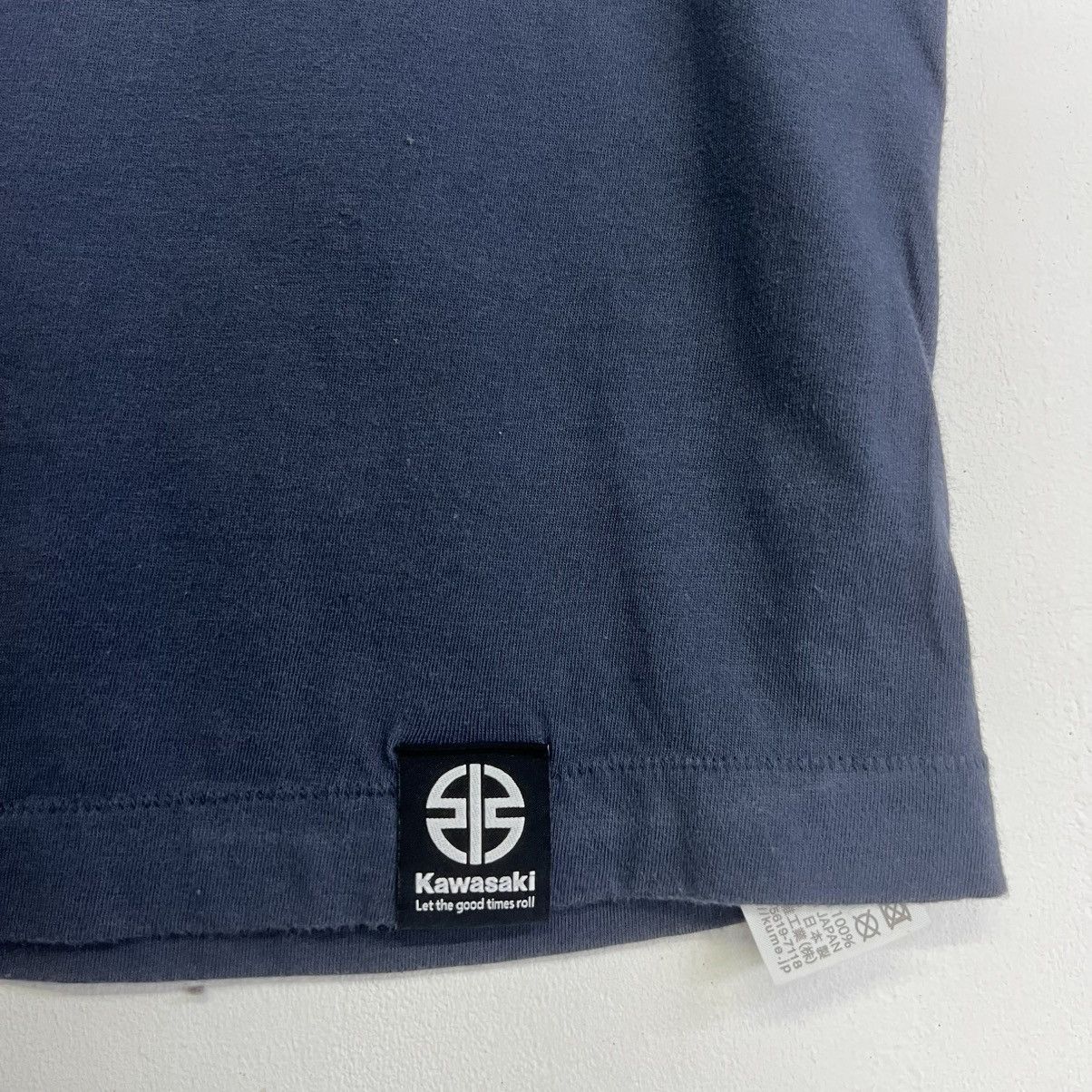 Japanese Brand KUME JP TOKYO Kawasaki W800 motorcycle engine graphic Tee Size US L / EU 52-54 / 3 - 5 Thumbnail