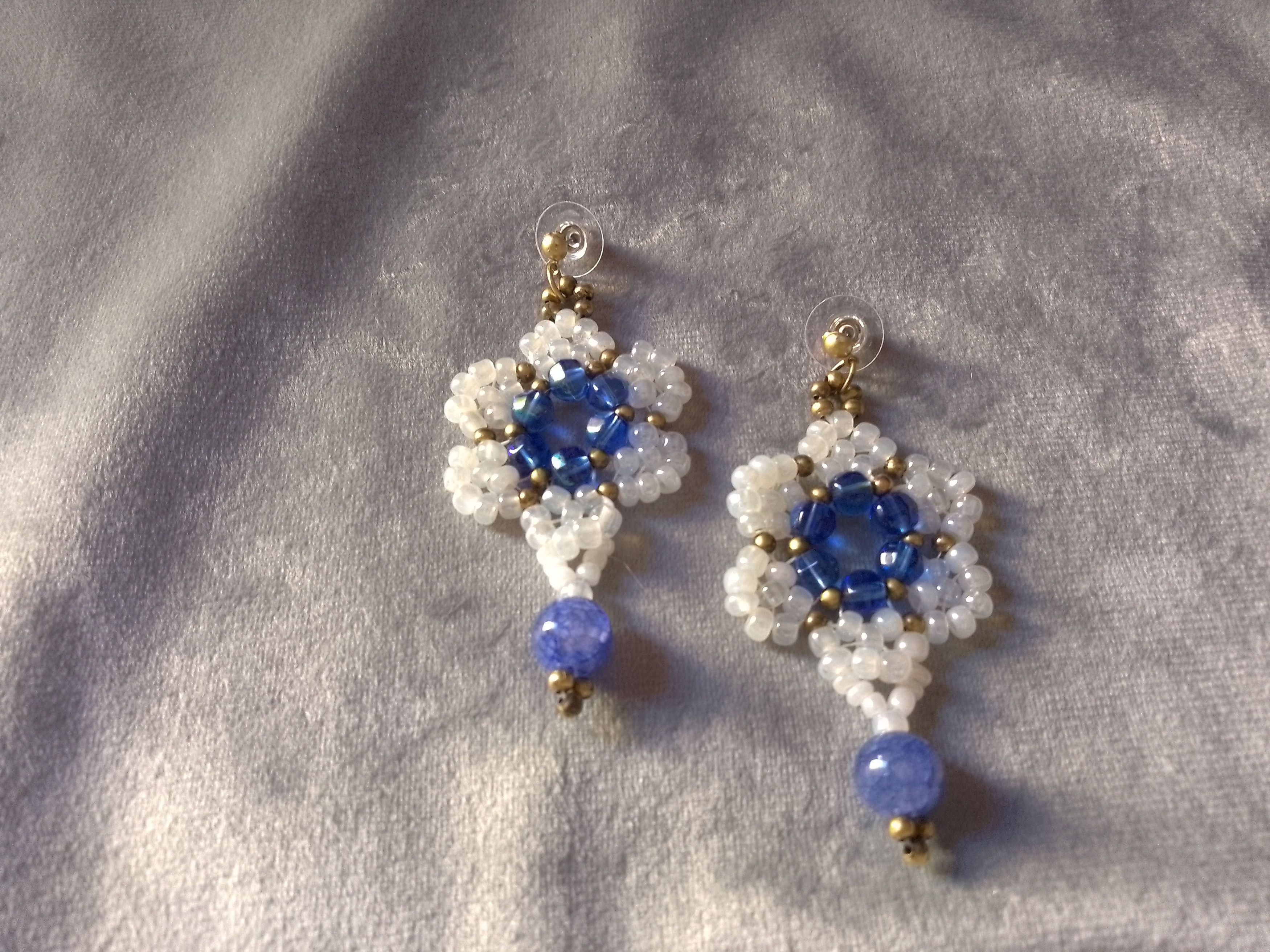 Handmade Earrings Flower Beaded White Blue Agate Gemstones Size ONE SIZE - 2 Thumbnail