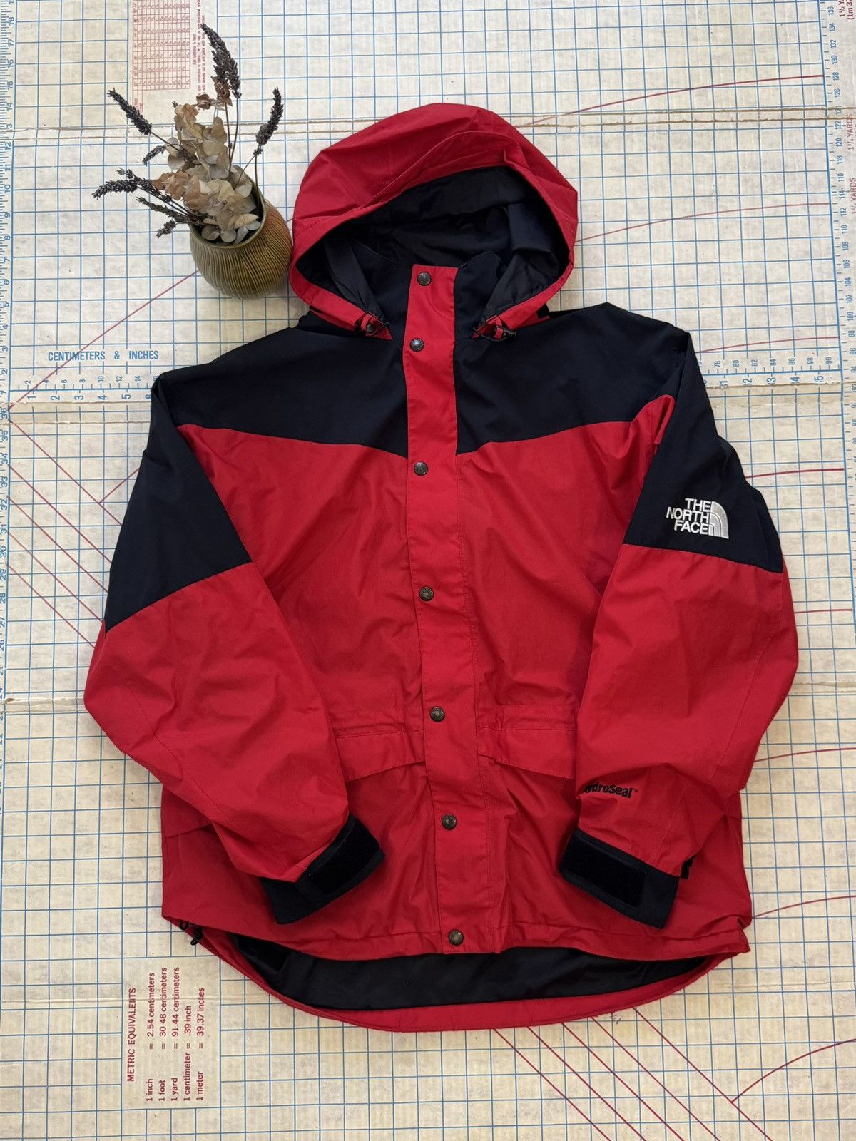 The North Face Vintage The North Face Hydroseal Jacket Black and Red Size L Size US L / EU 52-54 / 3 - 6 Thumbnail