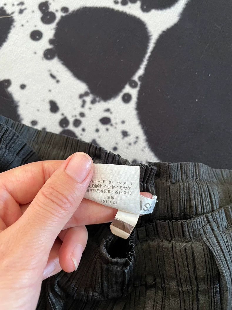 Issey Miyake Issey Miyake size:1 Black pleated trousers Size 22" - 5 Thumbnail