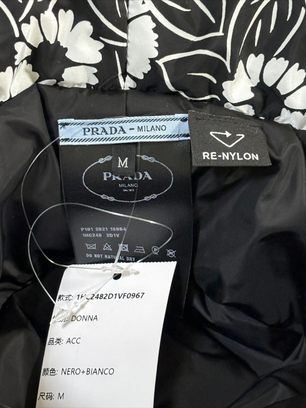 Prada Printed Nylon Bucket Hat Size ONE SIZE - 6 Thumbnail