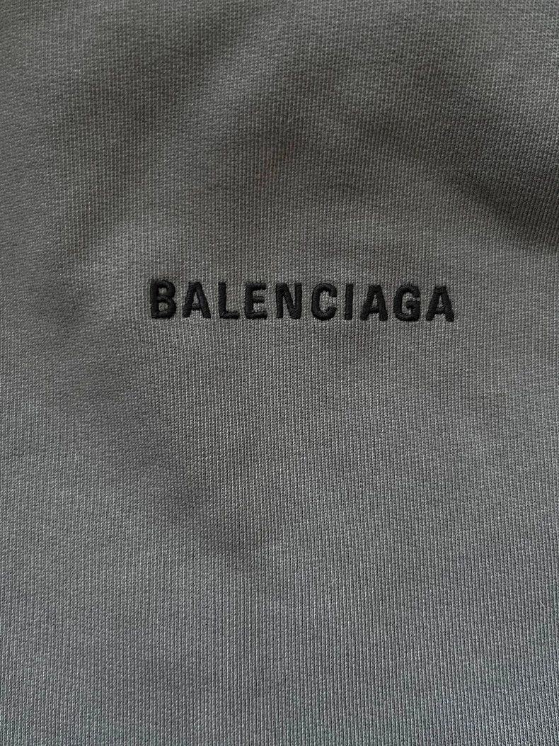 Balenciaga Balenciaga Solid Logo Long Sleeve Hoodie Size US L / EU 52-54 / 3 - 4 Thumbnail