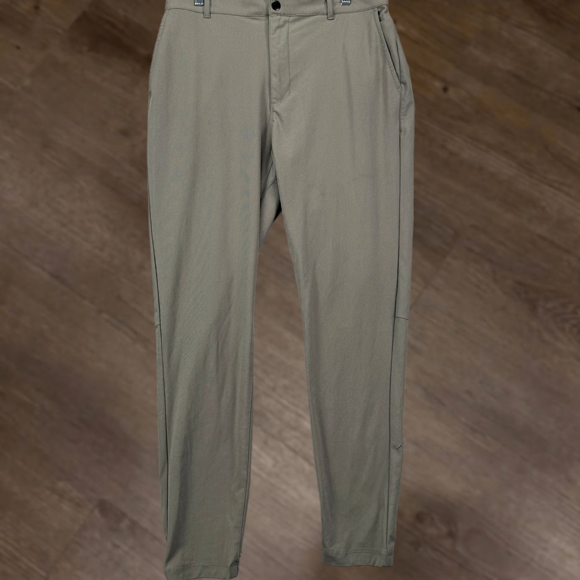 Cuts Cuts Performance Pants Chino Men XL Gray Slim Flat Front Pockets Stretch Moisture Wicking Breathable Wrinkle Resistant Casual Business Golf 31 Inseam Size US 36 / EU 52 - 1 Thumbnail