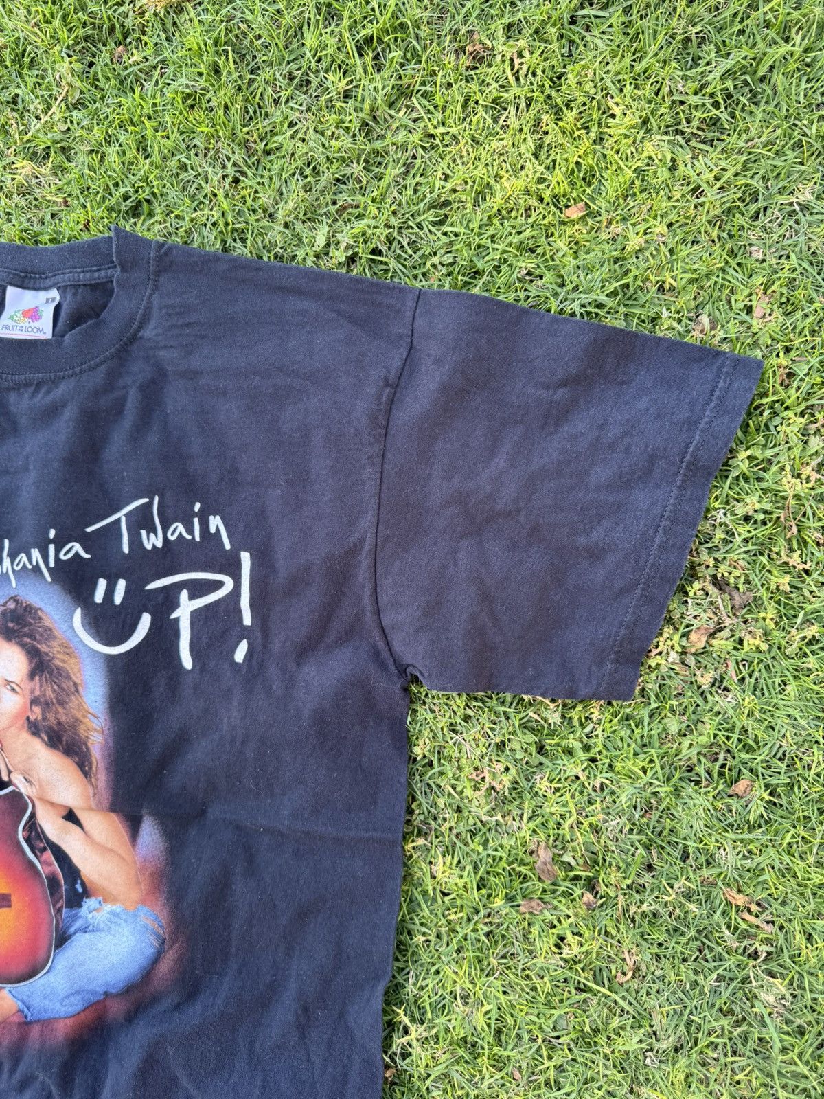 Vintage Vintage Shania Twain 2003 UP Double Sided Tour Band T-Shirt Size US L / EU 52-54 / 3 - 5 Thumbnail