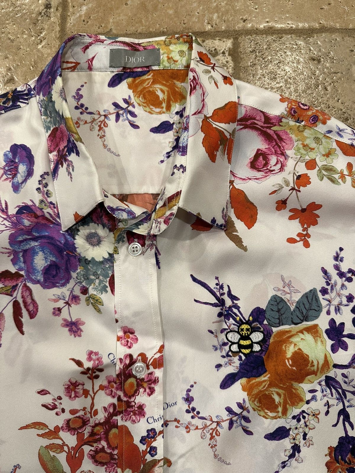 Dior Dior x Kaws Kim Jones Silk Floral Button Up Bee Logo Shirt Size US M / EU 48-50 / 2 - 6 Thumbnail