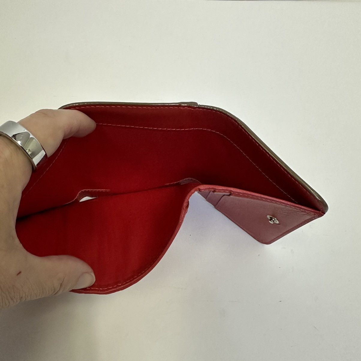 Christian Louboutin Christian Louboutin Spiked Leather Wallet Beige w Red Size ONE SIZE - 4 Thumbnail