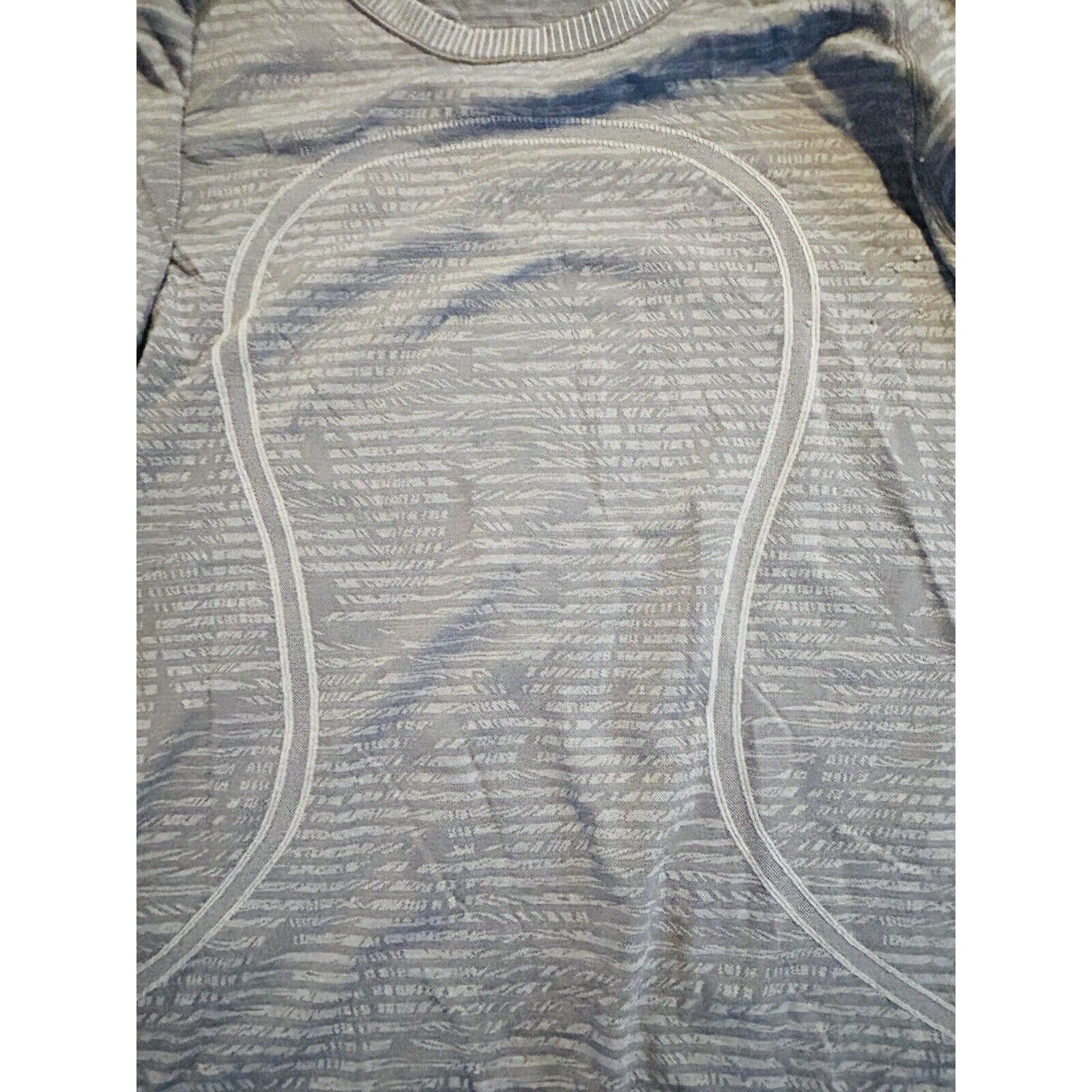 Lululemon Lululemn Shirt Wmn 12 Gry Run Swift Tech Shirt Feathr Pattrn Size XL / US 12-14 / IT 48-50 - 2 Thumbnail