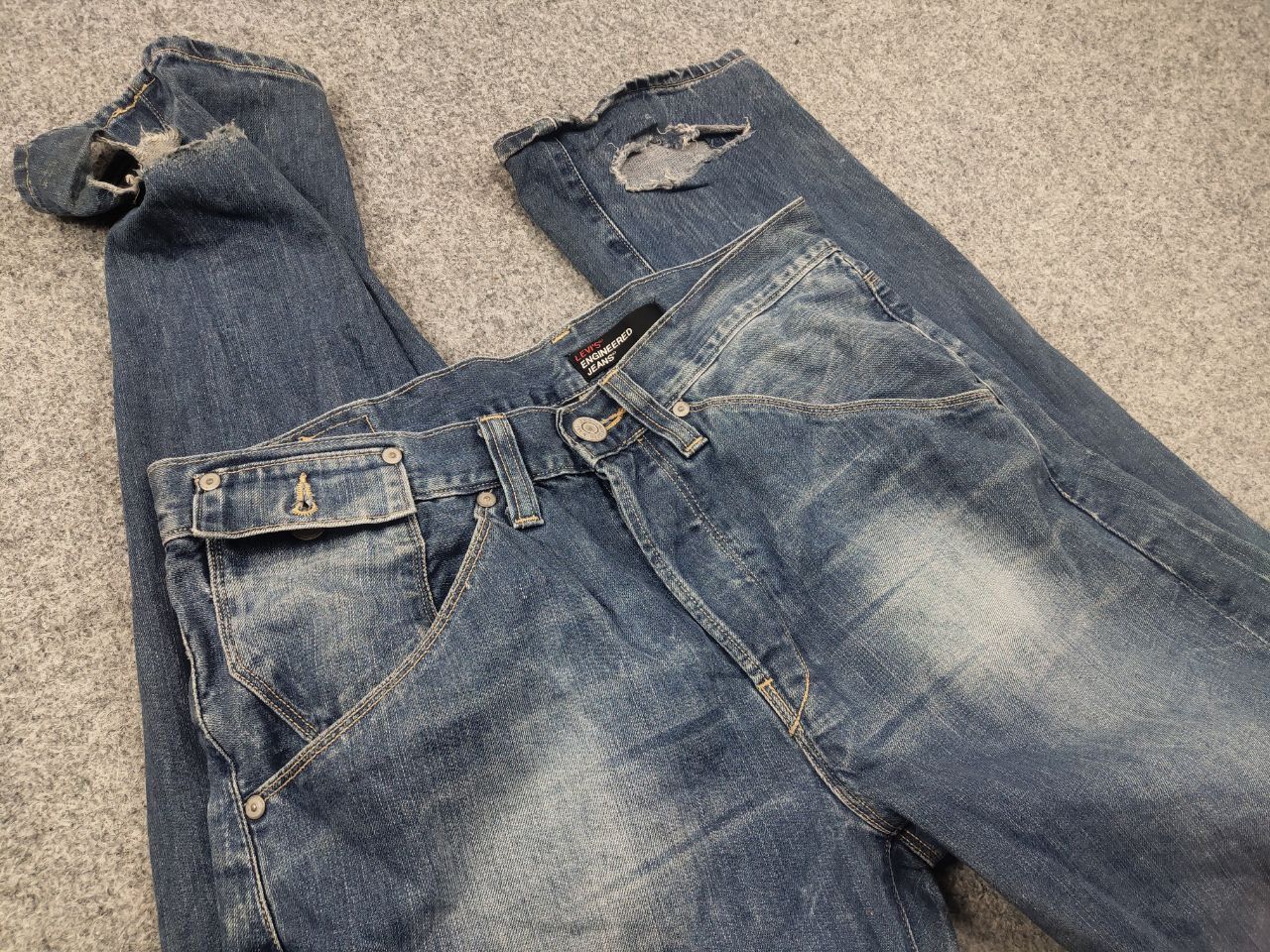 Levi's Rare Vintage 90s Levis Engineered Denim Jeans Twisted Faded Size US 32 / EU 48 - 11 Thumbnail