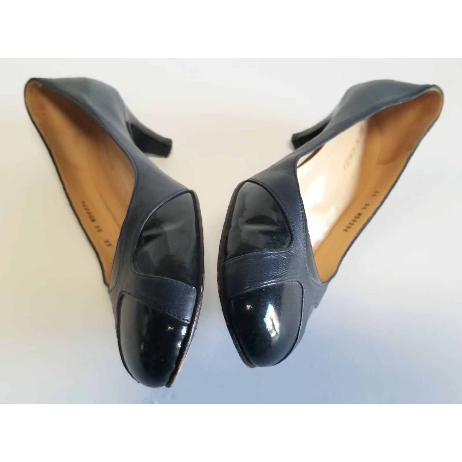 Bruno Magli VINTAGE Bruno Magli Pumps Blue Patent Leather 3" Heels AA 9.5 Womens Shoes Cone Heel Casual Dress Size 9.5 AA Size L / US 10 / IT 46 - 7 Thumbnail