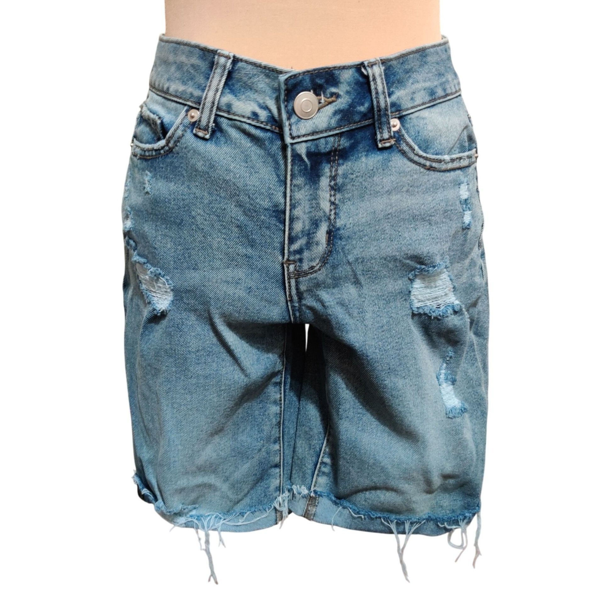 Other Time and Tru 4 Distressed Denim Bermuda Shorts Raw Hem Mid R Size 27" / US 4 / IT 40 - 1 Thumbnail
