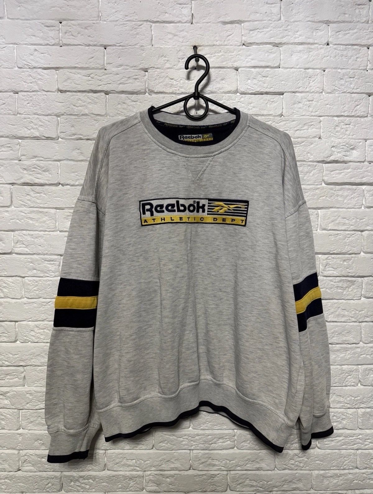 Reebok Vintage Reebok Sweatshirt Embroidered Huge Logo Oversize Cut Size US L / EU 52-54 / 3 - 1 Thumbnail